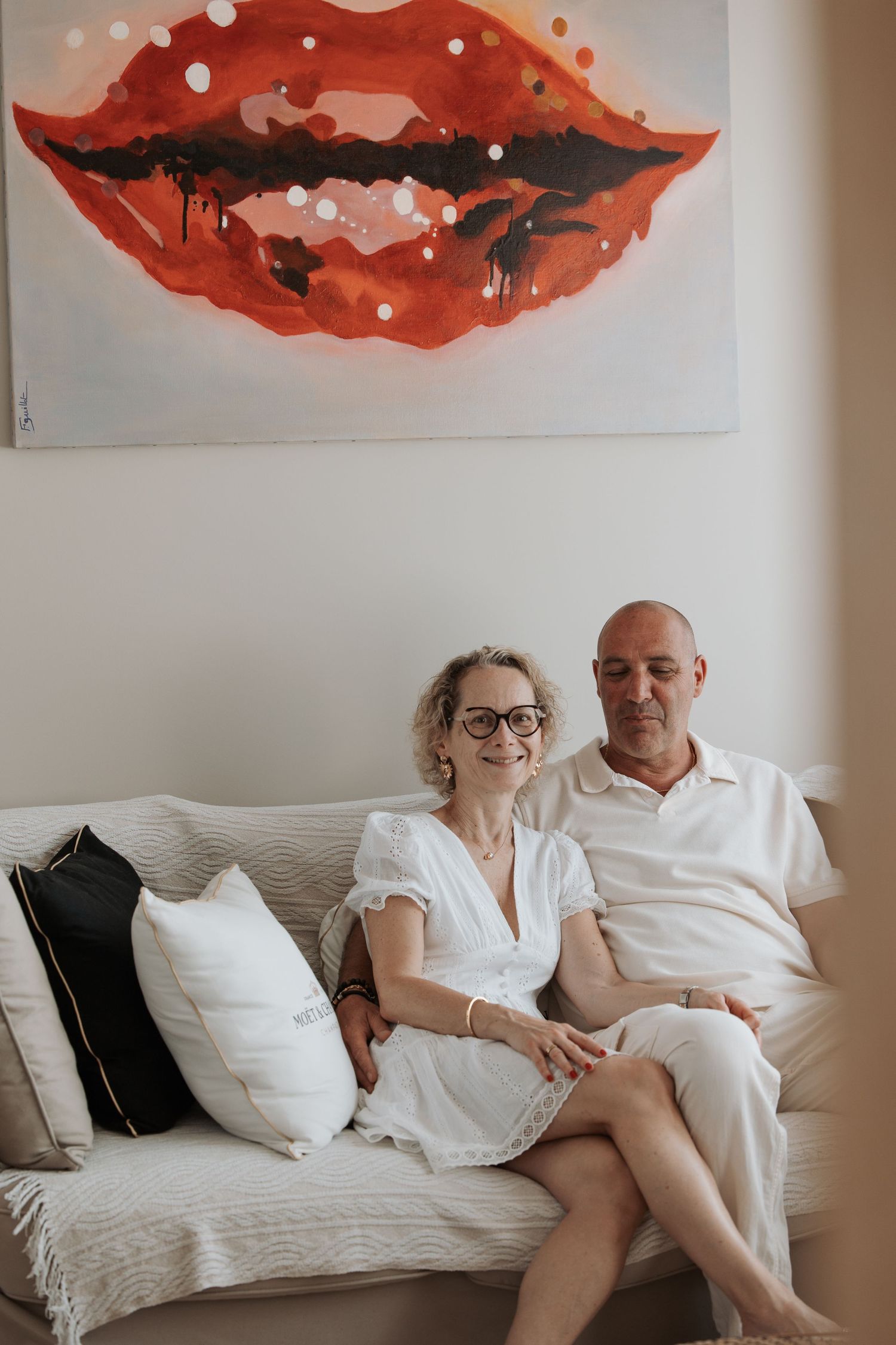 Photographe à Chartres, Eure-et-Loir, je capture vos mariages et instants de vie en famille, couple ou naissance avec émotion.