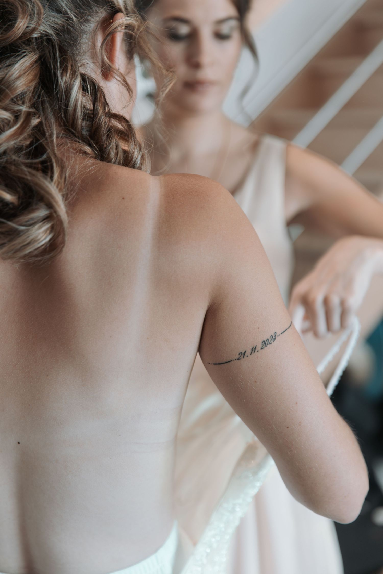 Photographe à Chartres, Eure-et-Loir, je capture vos mariages et instants de vie en famille, couple ou naissance avec émotion.