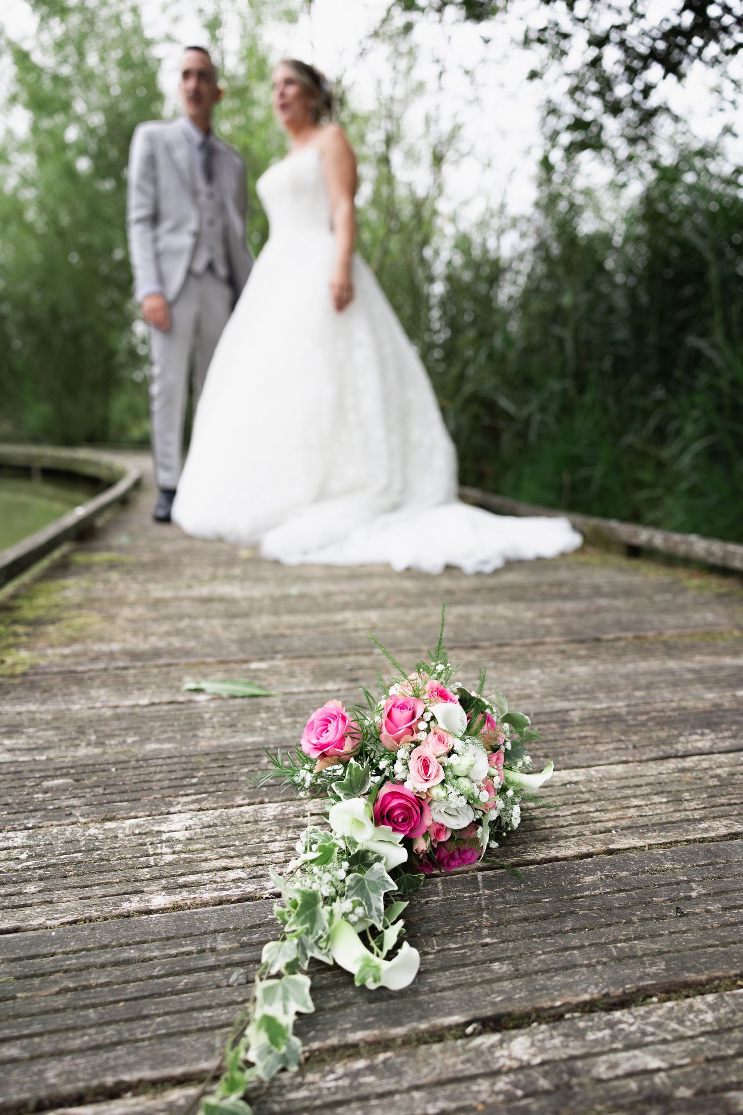 Photographe à Chartres, Eure-et-Loir, je capture vos mariages et instants de vie en famille, couple ou naissance avec émotion.