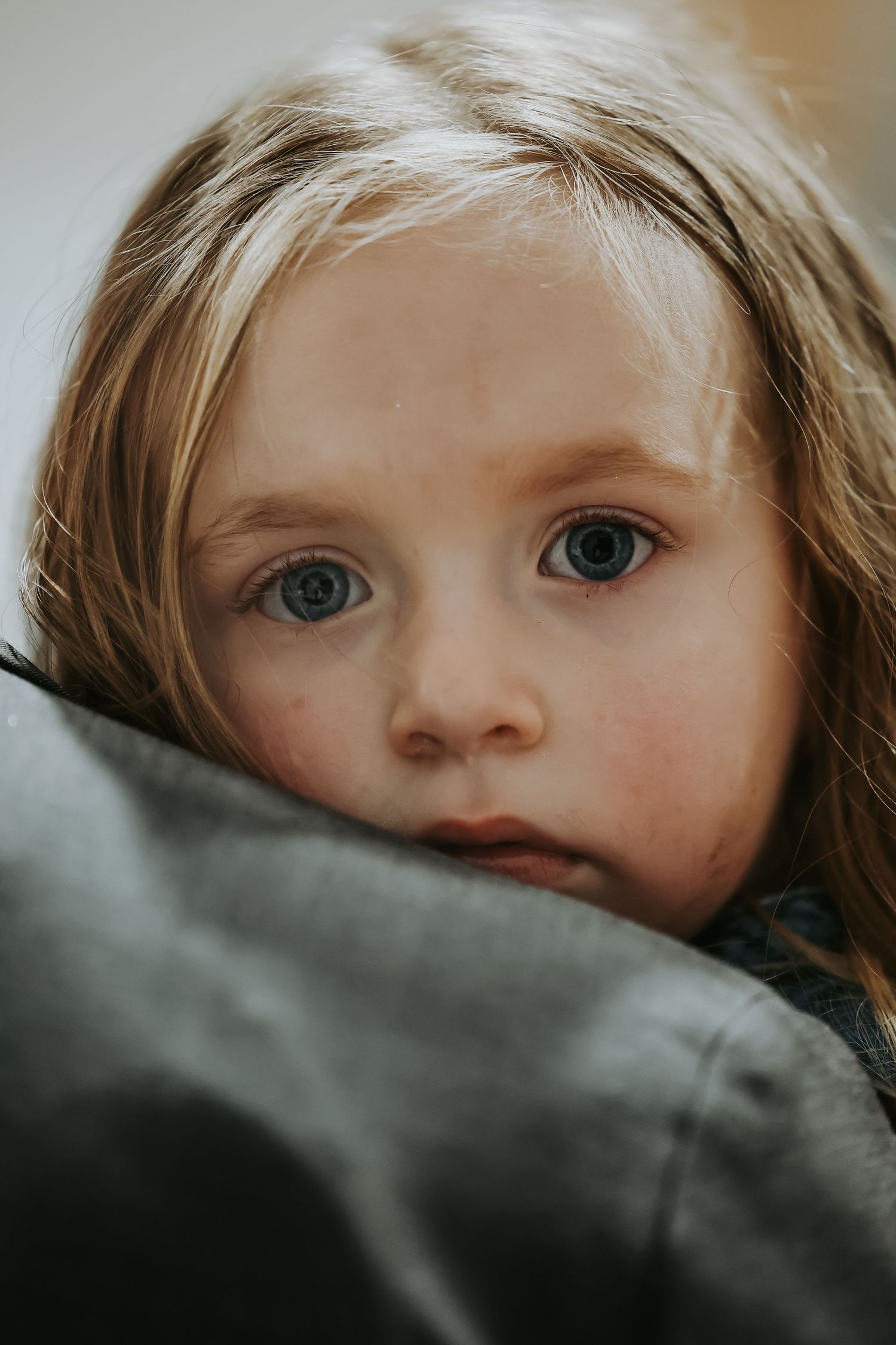 Photographe en Eure et Loir à Chartres, je vous accompagne pour capturer vos moments de vie, en famille, en couple ou lors de votre mariage
