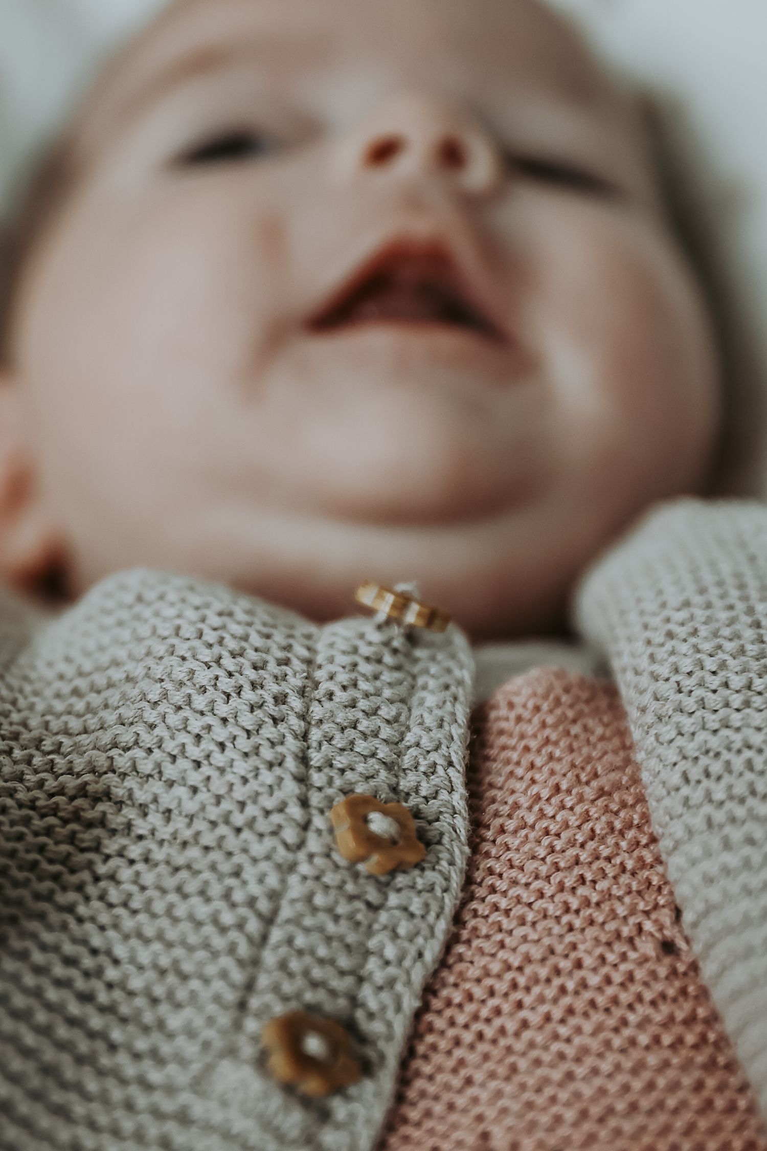 Photographe en Eure et Loir à Chartres, je vous accompagne pour capturer vos moments de vie, en famille, en couple ou lors de votre mariage