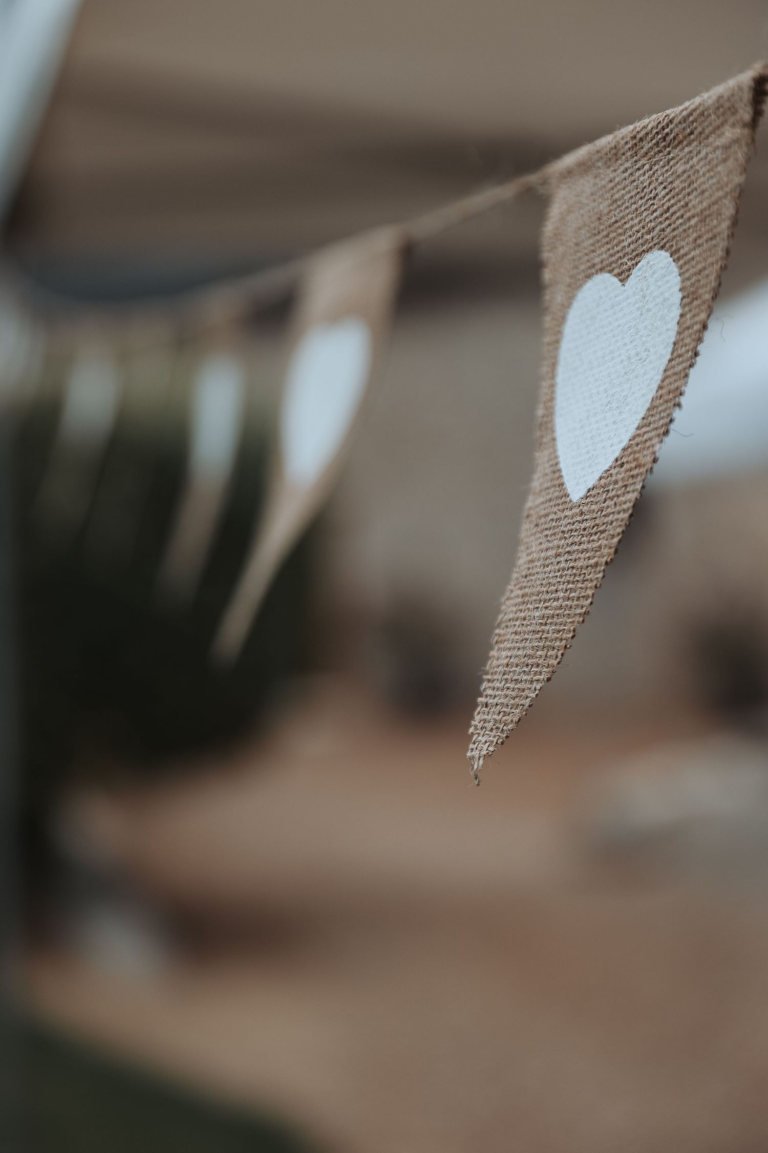 Photographe en Eure et Loir à Chartres, je vous accompagne pour capturer vos moments de vie, en famille, en couple ou lors de votre mariage