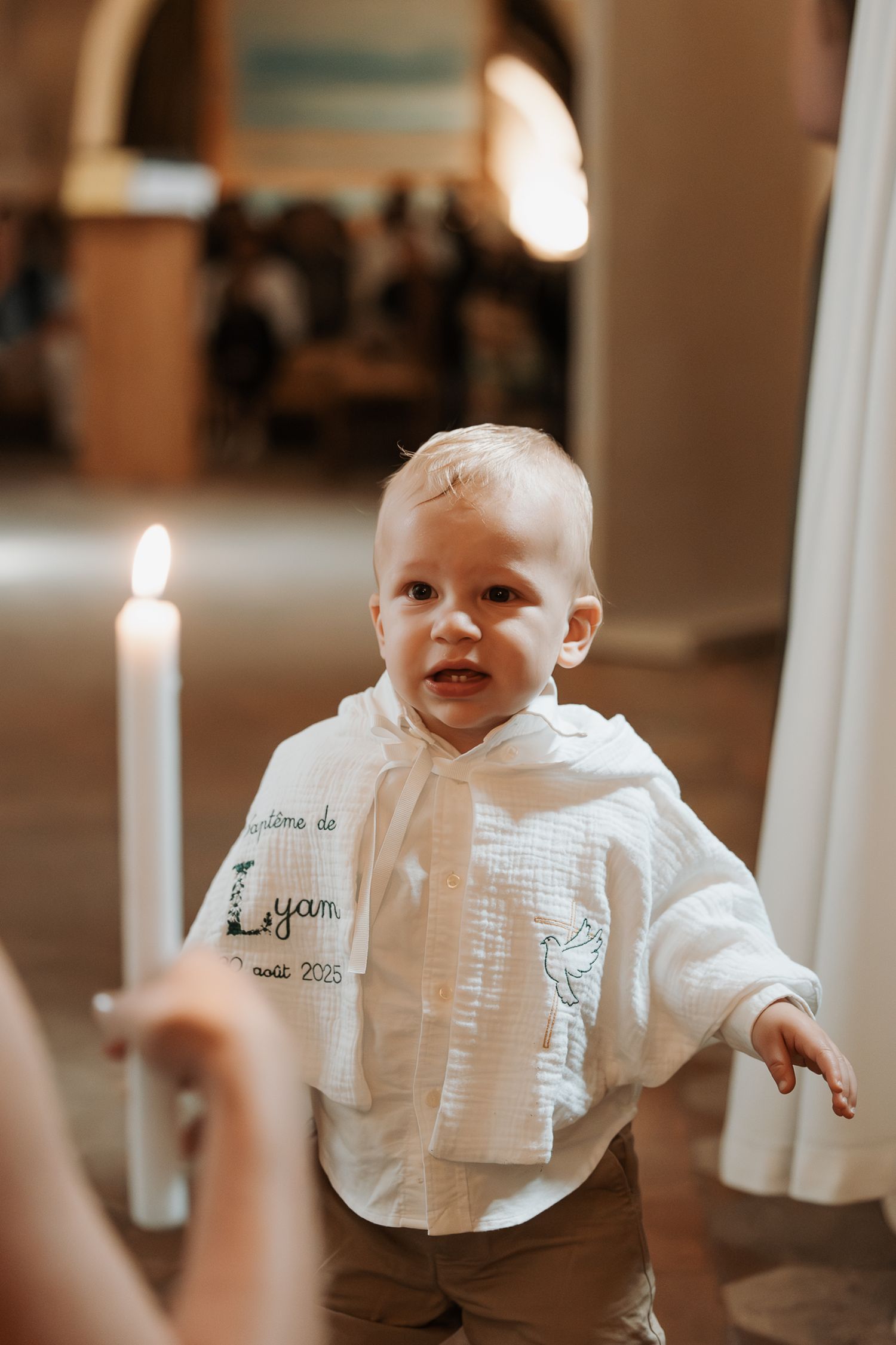 Photographe à Chartres, Eure-et-Loir, je capture vos mariages et instants de vie en famille, couple ou naissance avec émotion.