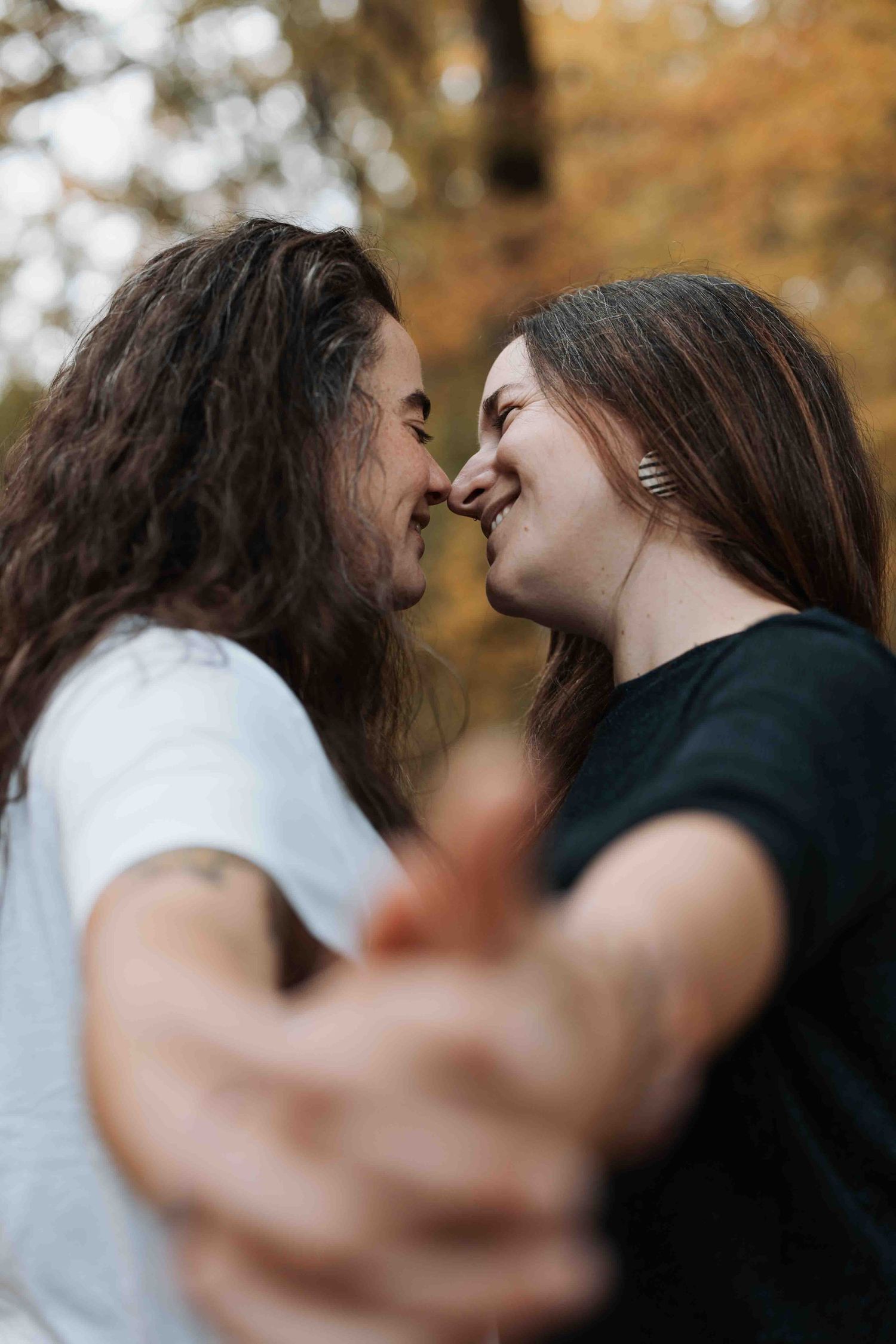Photographe à Chartres, Eure-et-Loir, je capture vos mariages et instants de vie en famille, couple ou naissance avec émotion.