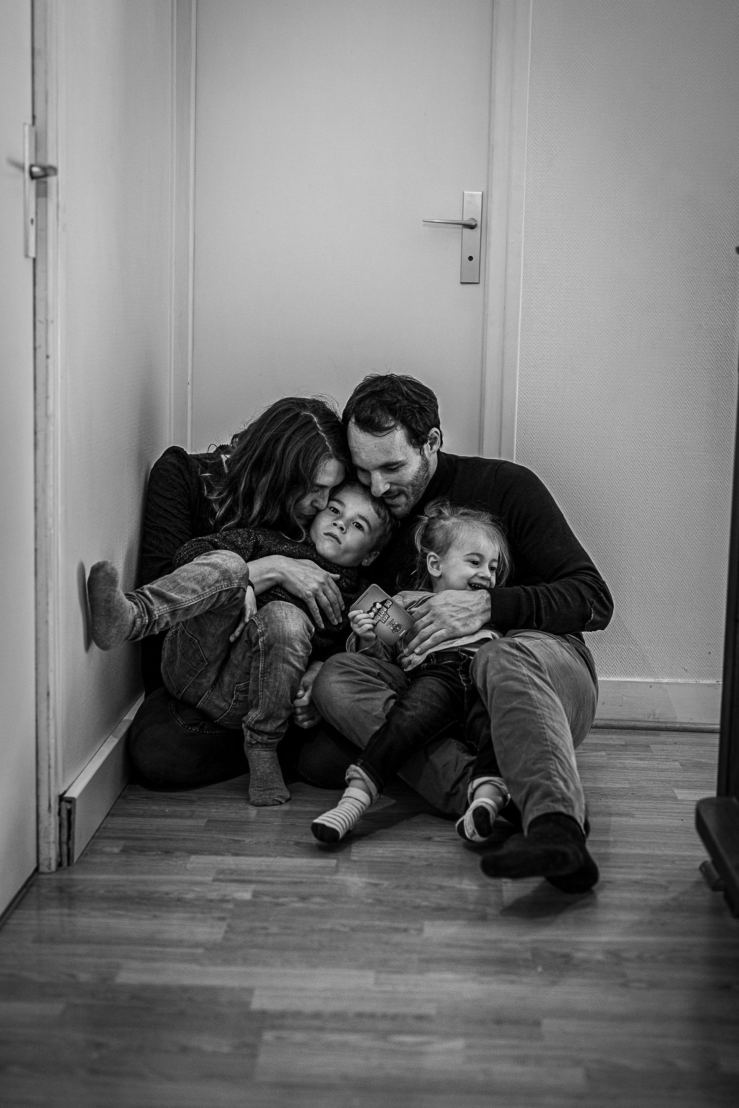 Photographe à Chartres, Eure-et-Loir, je capture vos mariages et instants de vie en famille, couple ou naissance avec émotion.