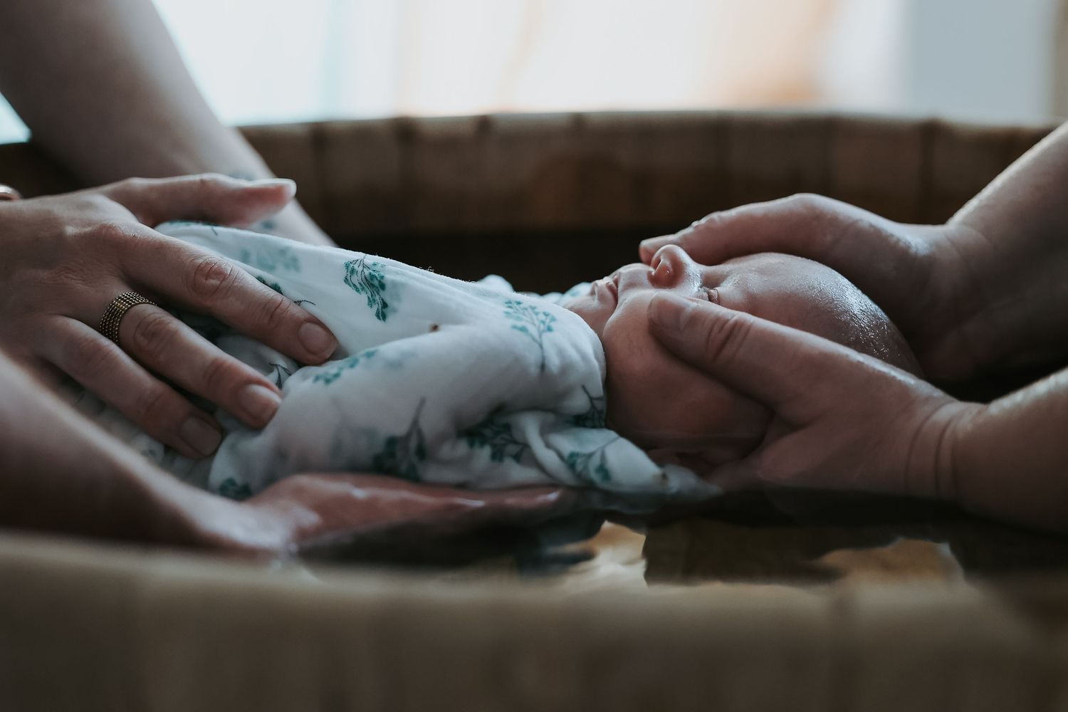 Photographe en Eure et Loir à Chartres, je vous accompagne pour capturer vos moments de vie, en famille, en couple ou lors de votre mariage