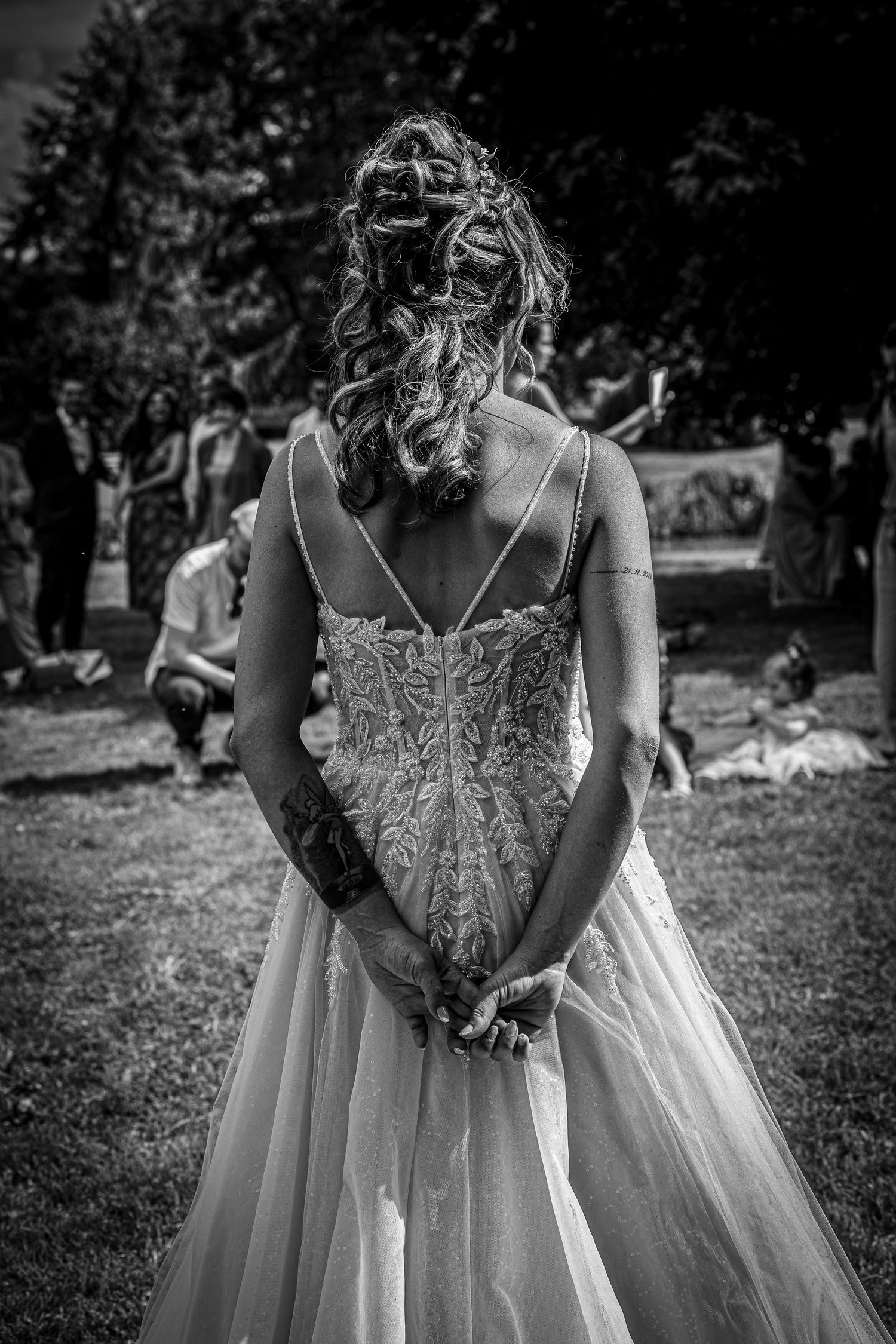 Photographe à Chartres, Eure-et-Loir, je capture vos mariages et instants de vie en famille, couple ou naissance avec émotion.