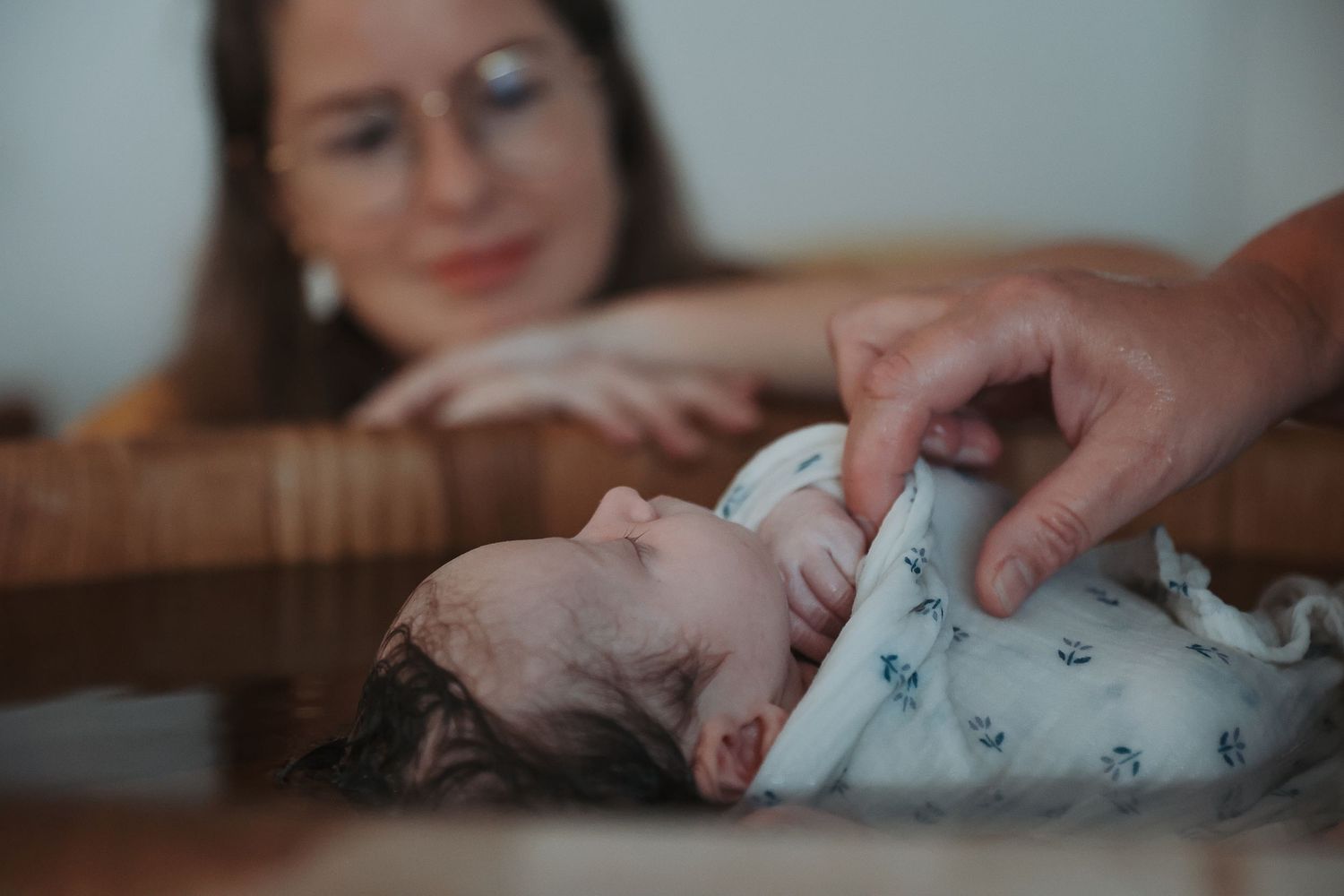 Photographe en Eure et Loir à Chartres, je vous accompagne pour capturer vos moments de vie, en famille, en couple ou lors de votre mariage