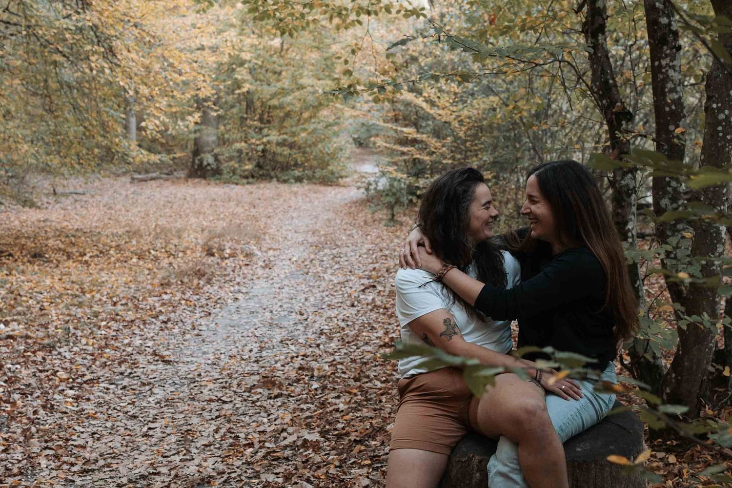 Photographe à Chartres, Eure-et-Loir, je capture vos mariages et instants de vie en famille, couple ou naissance avec émotion.