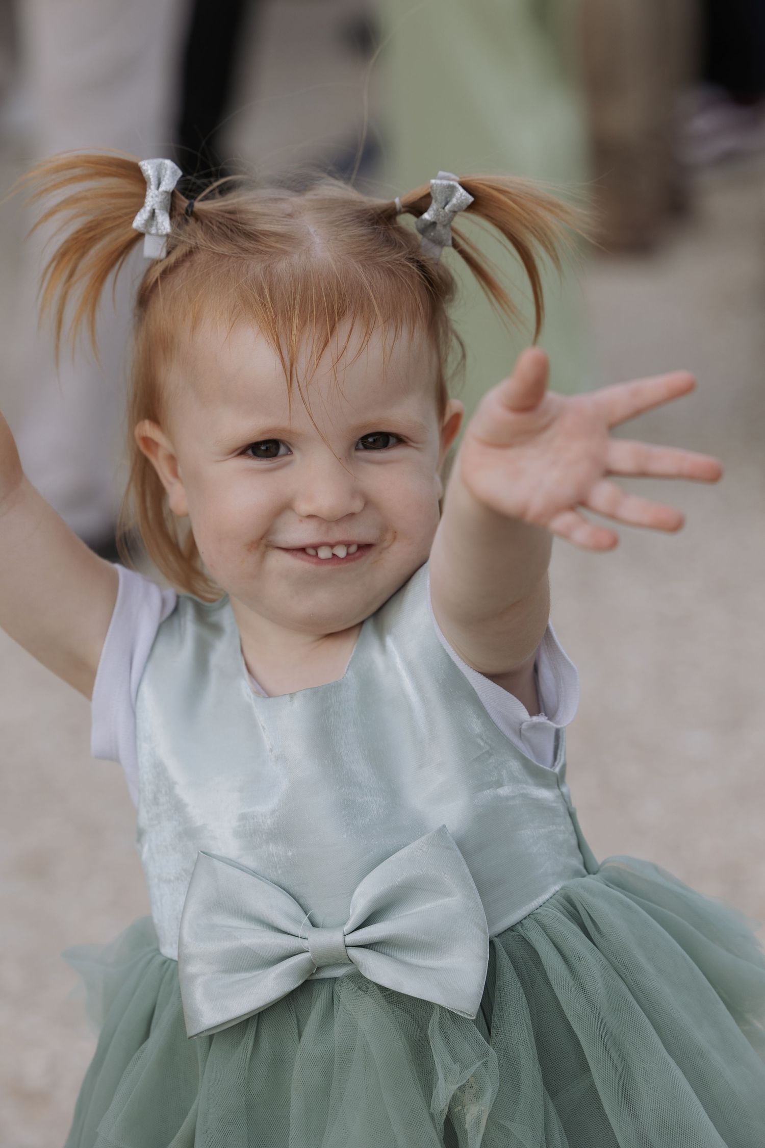 Photographe à Chartres, Eure-et-Loir, je capture vos mariages et instants de vie en famille, couple ou naissance avec émotion.