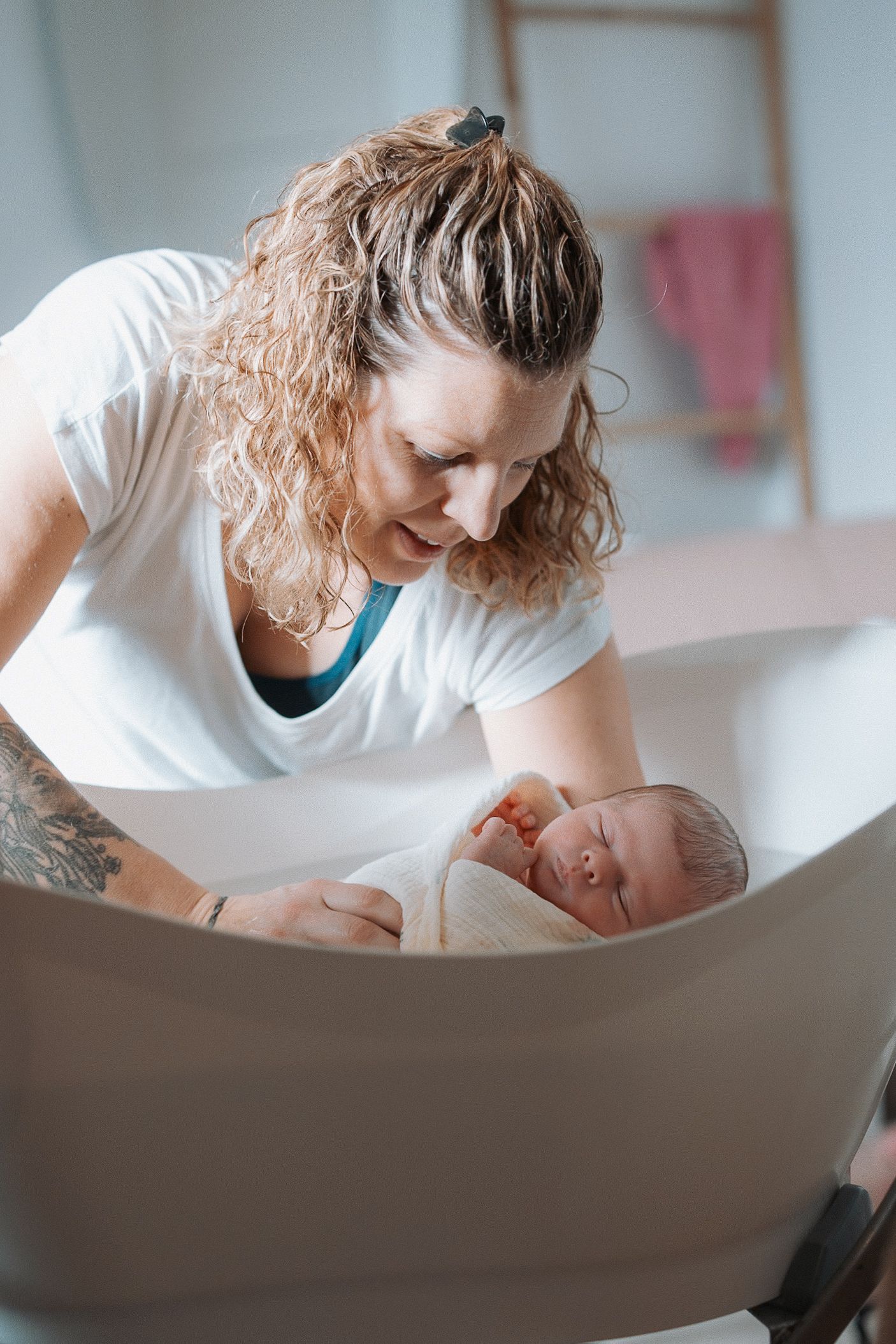Photographe à Chartres, Eure-et-Loir, je capture vos mariages et instants de vie en famille, couple ou naissance avec émotion.