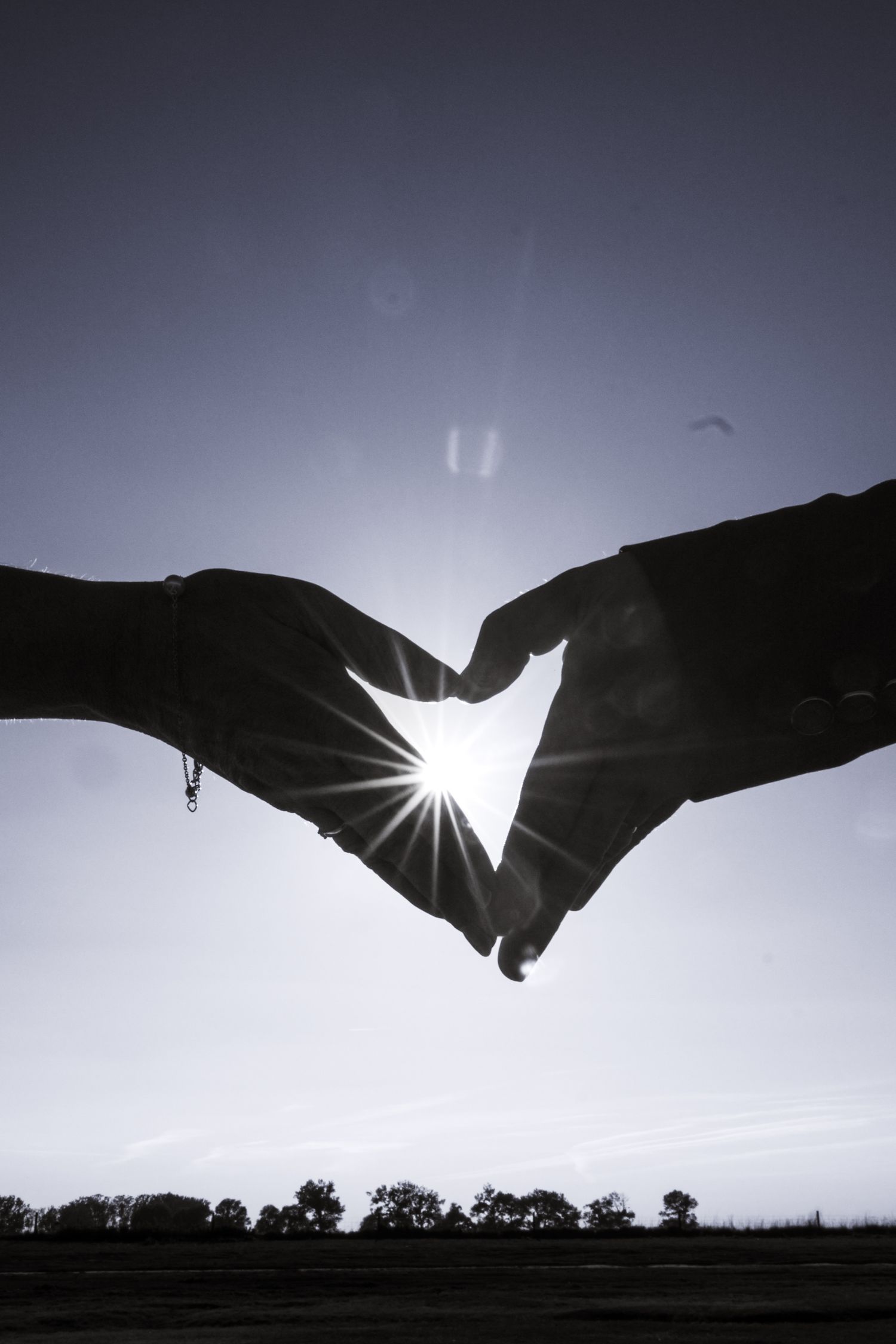 Photographe en Eure et Loir à Chartres, je vous accompagne pour capturer vos moments de vie, en famille, en couple ou lors de votre mariage