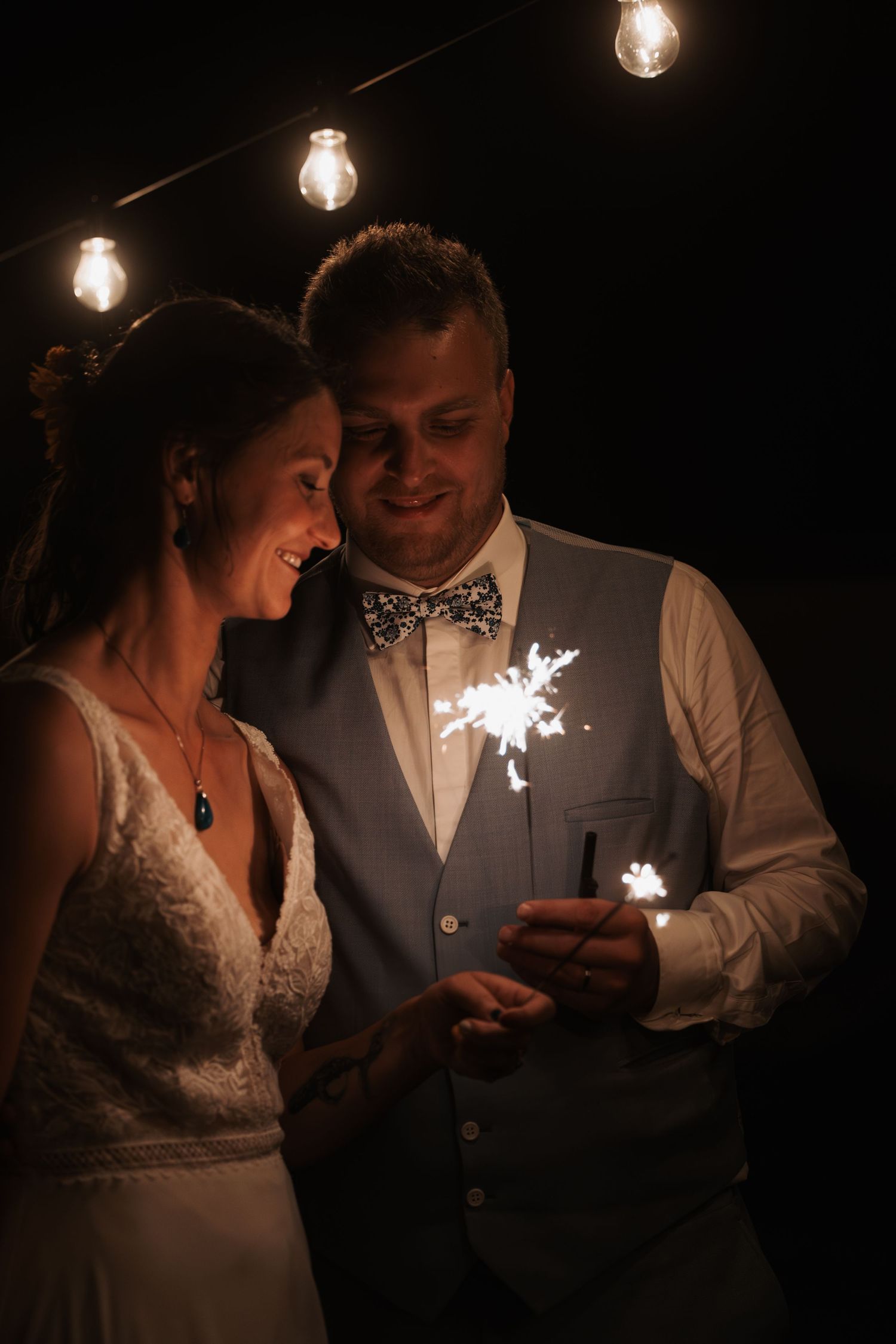 Photographe à Chartres, Eure-et-Loir, je capture vos mariages et instants de vie en famille, couple ou naissance avec émotion.