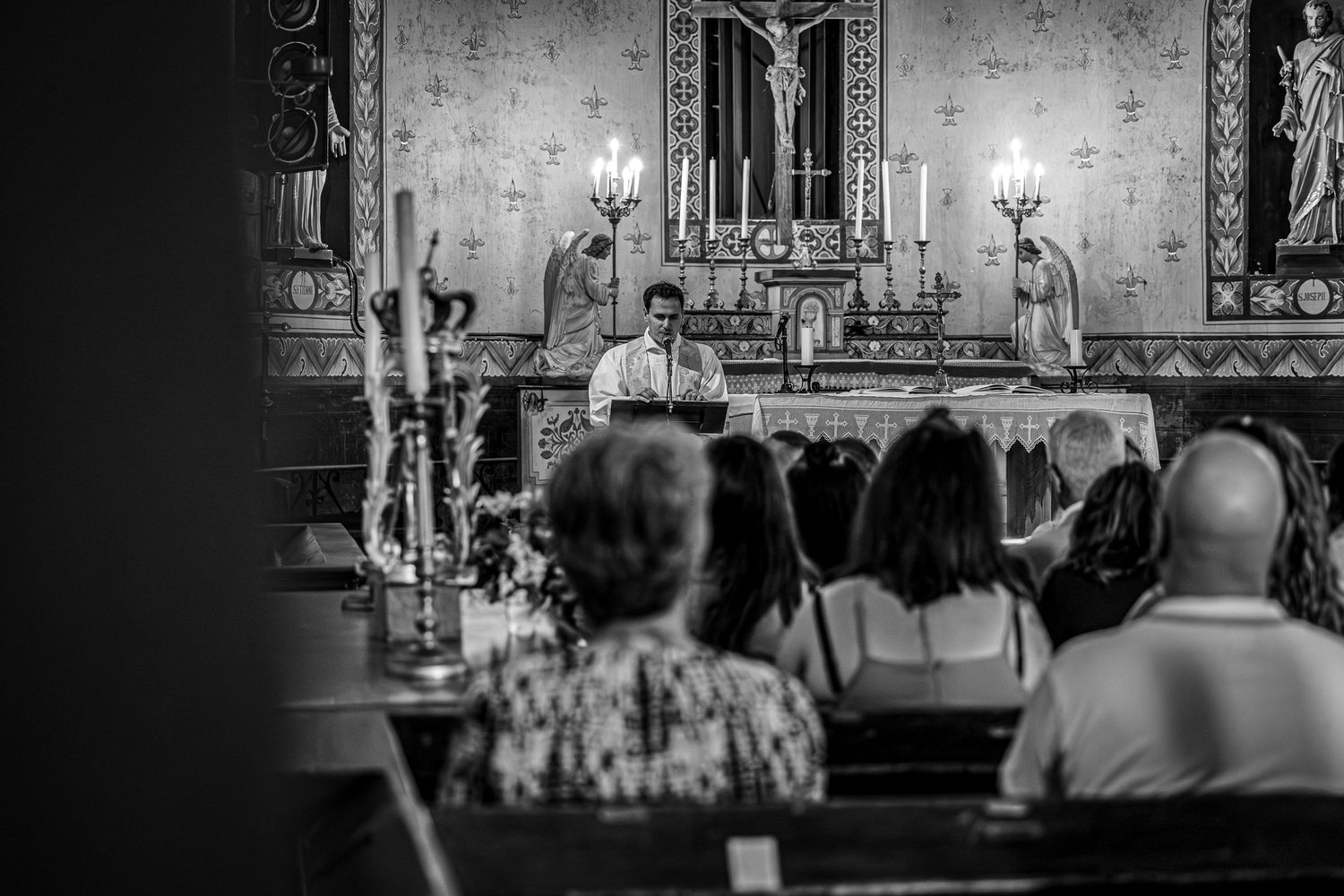 Photographe à Chartres, Eure-et-Loir, je capture vos mariages et instants de vie en famille, couple ou naissance avec émotion.