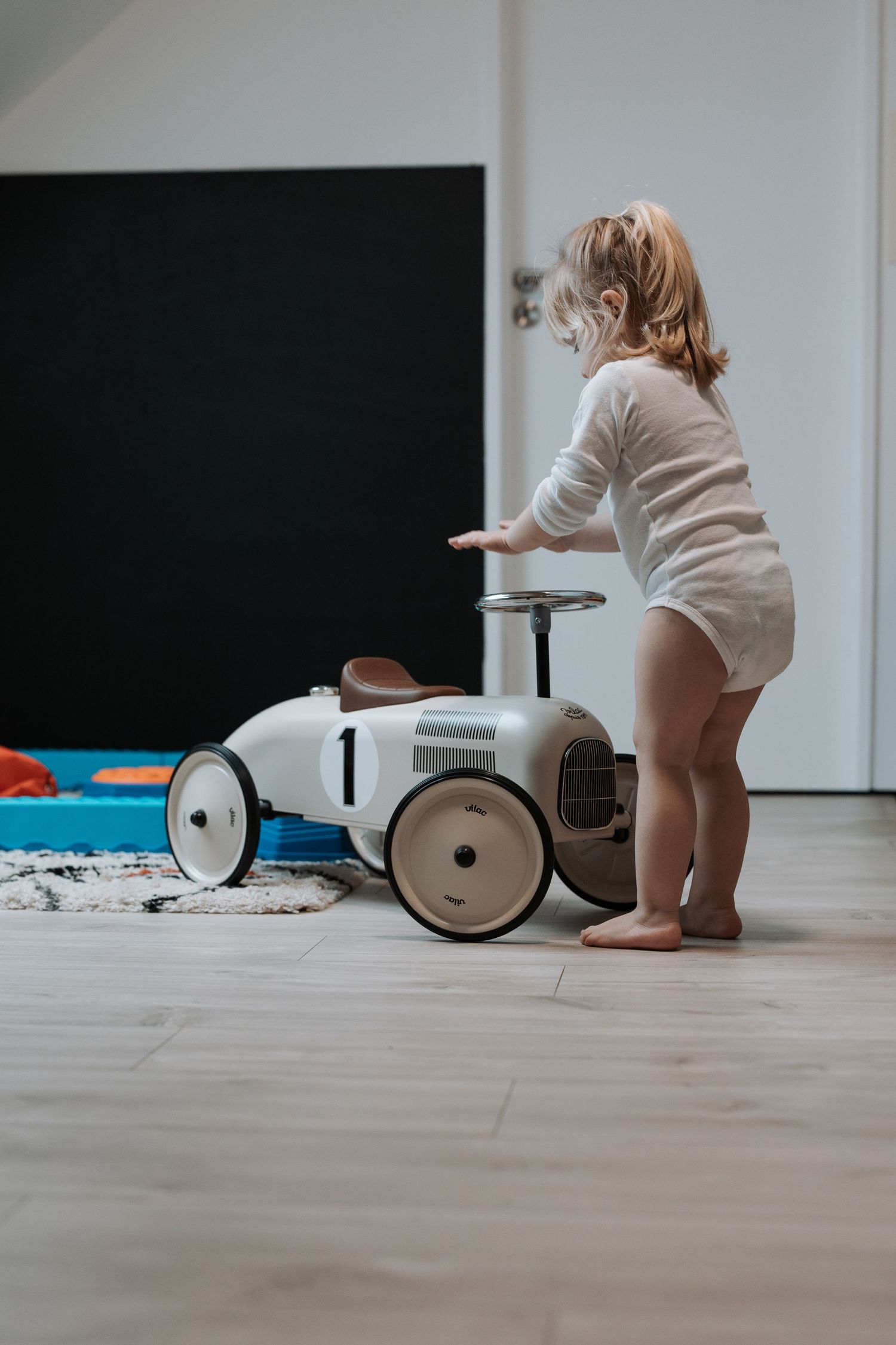 Photographe à Chartres, Eure-et-Loir, je capture vos mariages et instants de vie en famille, couple ou naissance avec émotion.