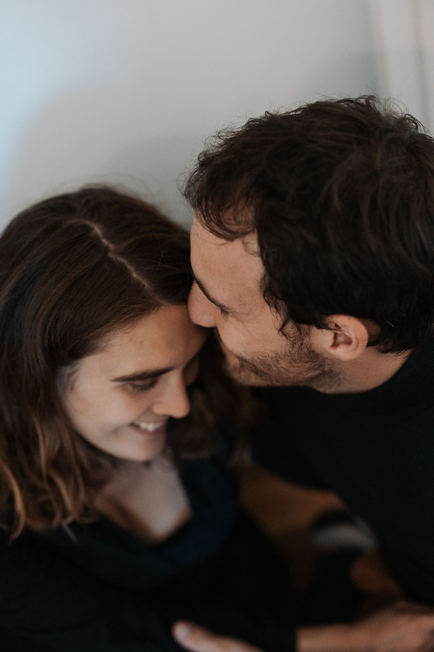 Photographe à Chartres, Eure-et-Loir, je capture vos mariages et instants de vie en famille, couple ou naissance avec émotion.