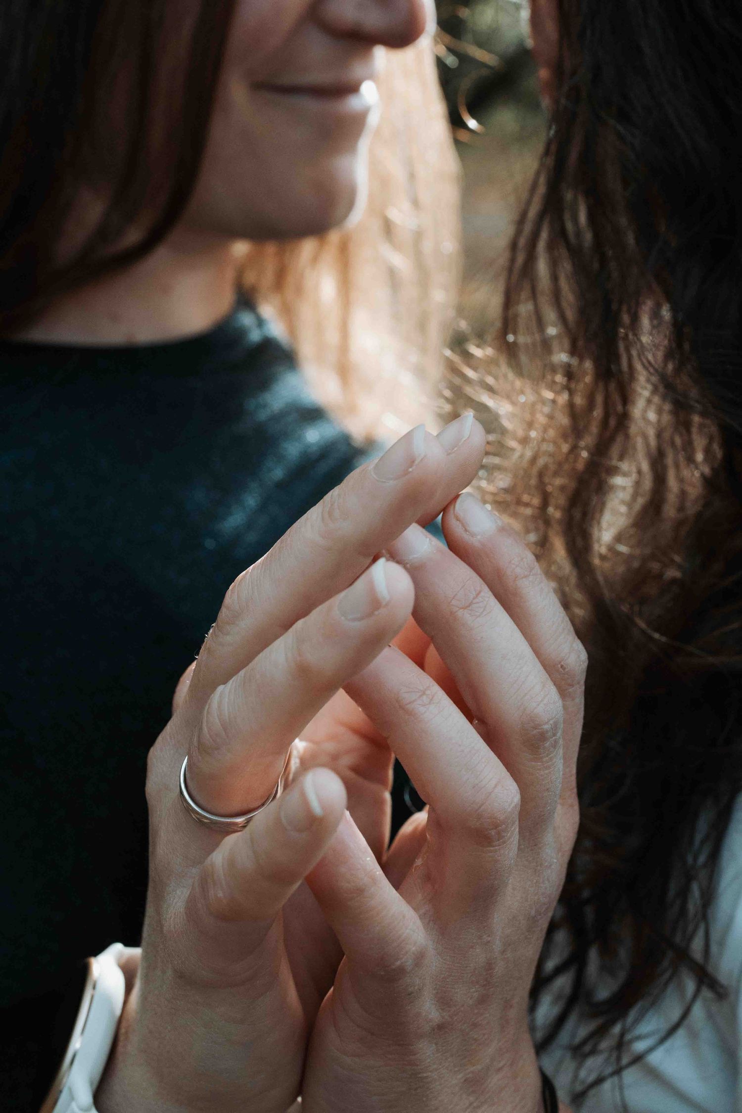 Photographe à Chartres, Eure-et-Loir, je capture vos mariages et instants de vie en famille, couple ou naissance avec émotion.