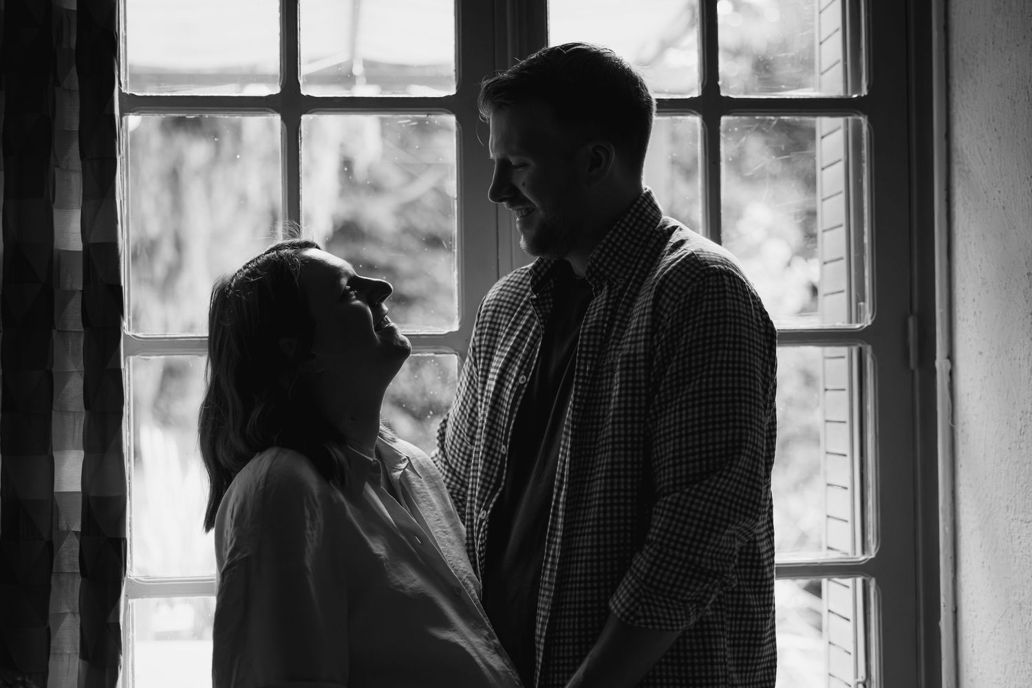 Photographe à Chartres, Eure-et-Loir, je capture vos mariages et instants de vie en famille, couple ou naissance avec émotion.