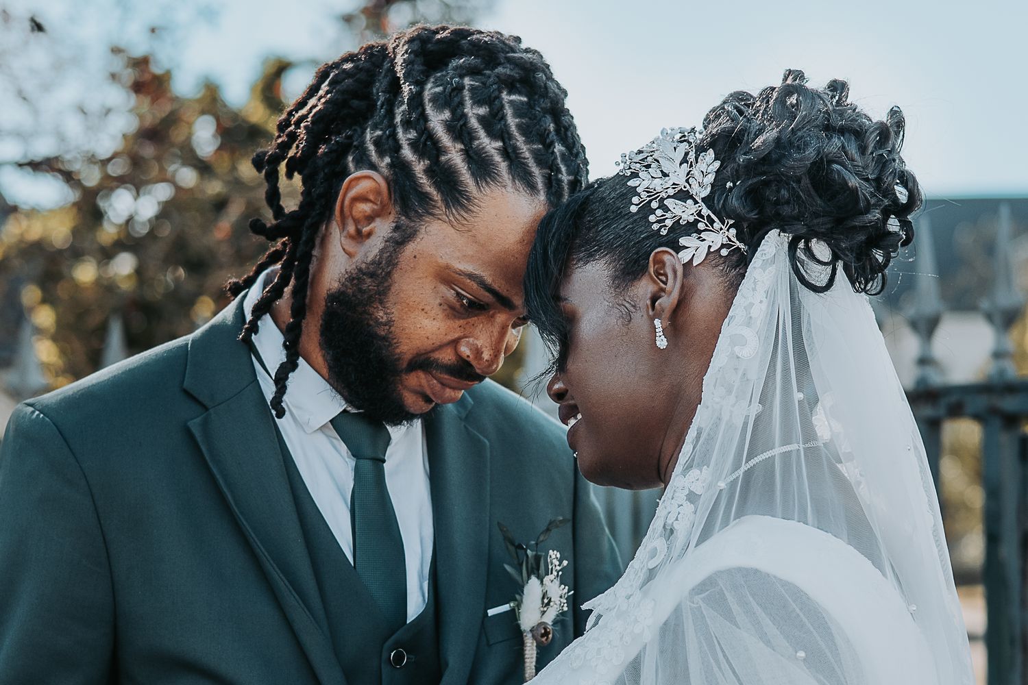 Photographe en Eure et Loir à Chartres, je vous accompagne pour capturer vos moments de vie, en famille, en couple ou lors de votre mariage