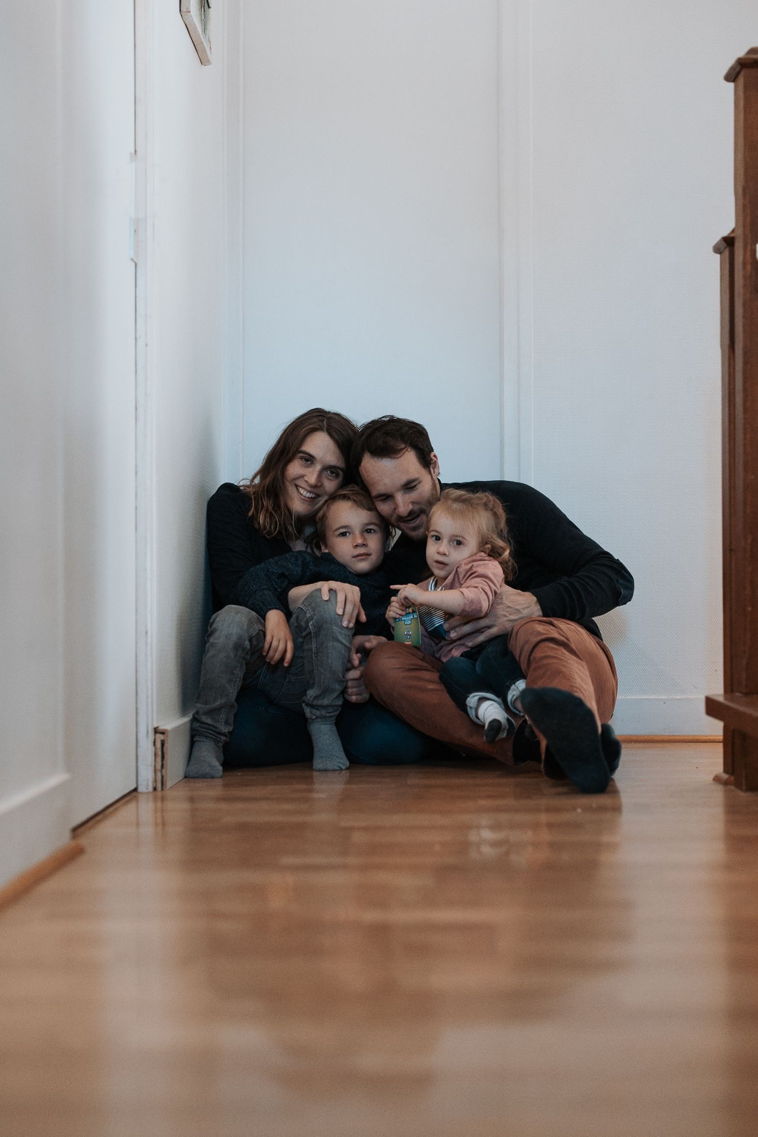 Photographe à Chartres, Eure-et-Loir, je capture vos mariages et instants de vie en famille, couple ou naissance avec émotion.