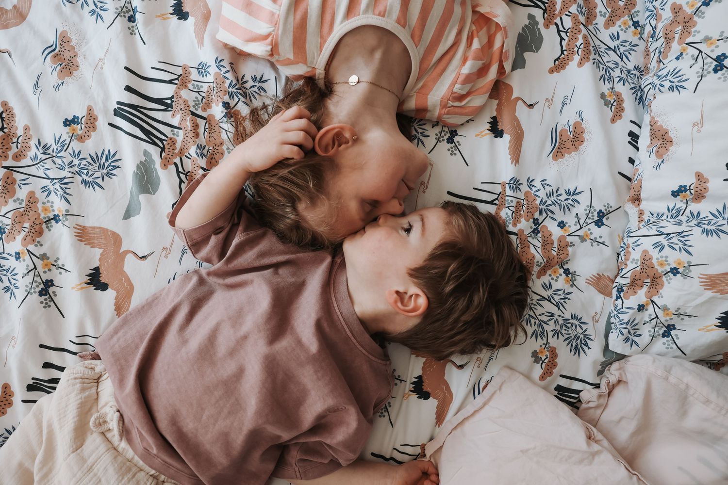 Photographe en Eure et Loir à Chartres, je vous accompagne pour capturer vos moments de vie, en famille, en couple ou lors de votre mariage