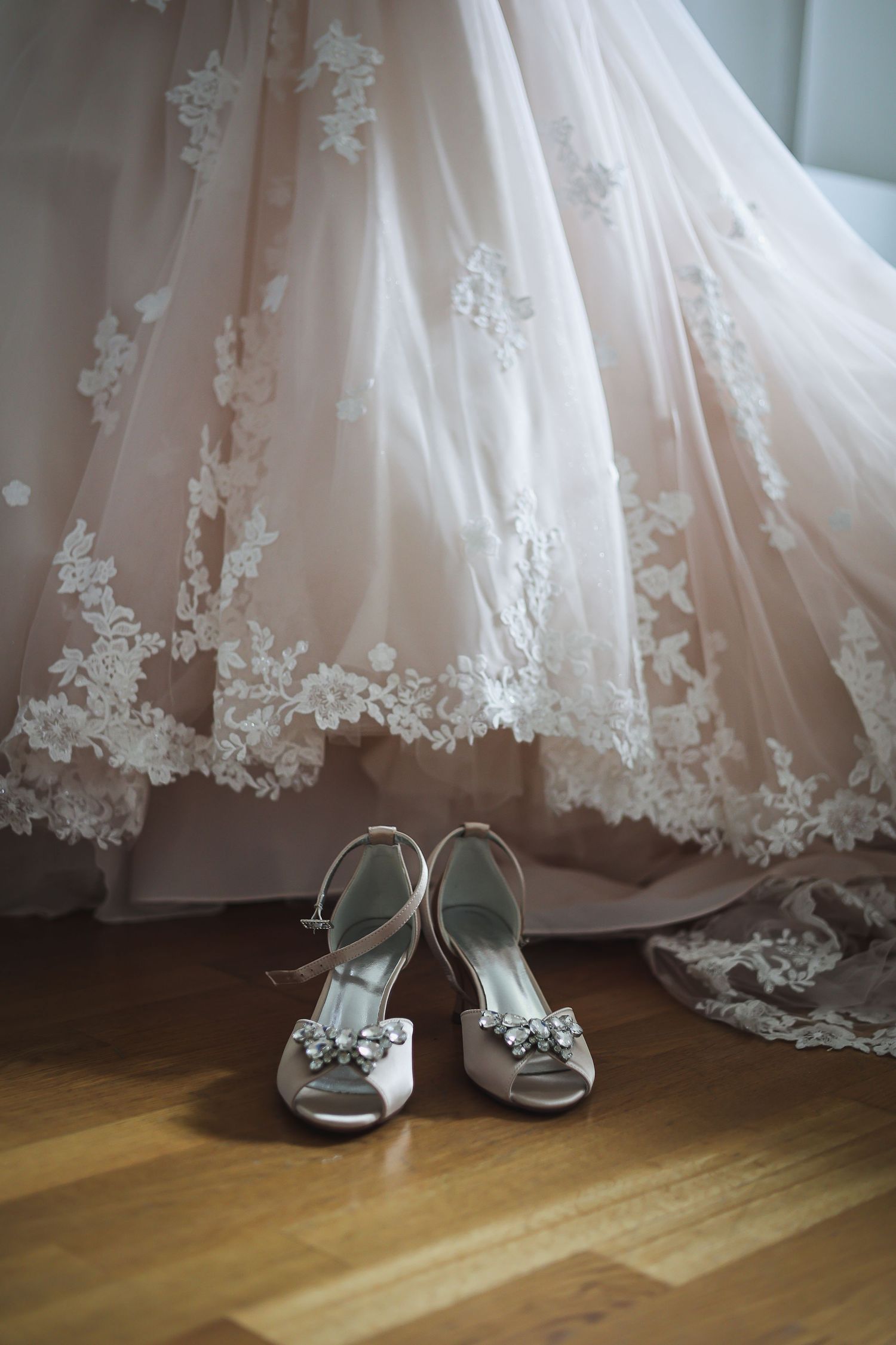 Photographe en Eure et Loir à Chartres, je vous accompagne pour capturer vos moments de vie, en famille, en couple ou lors de votre mariage