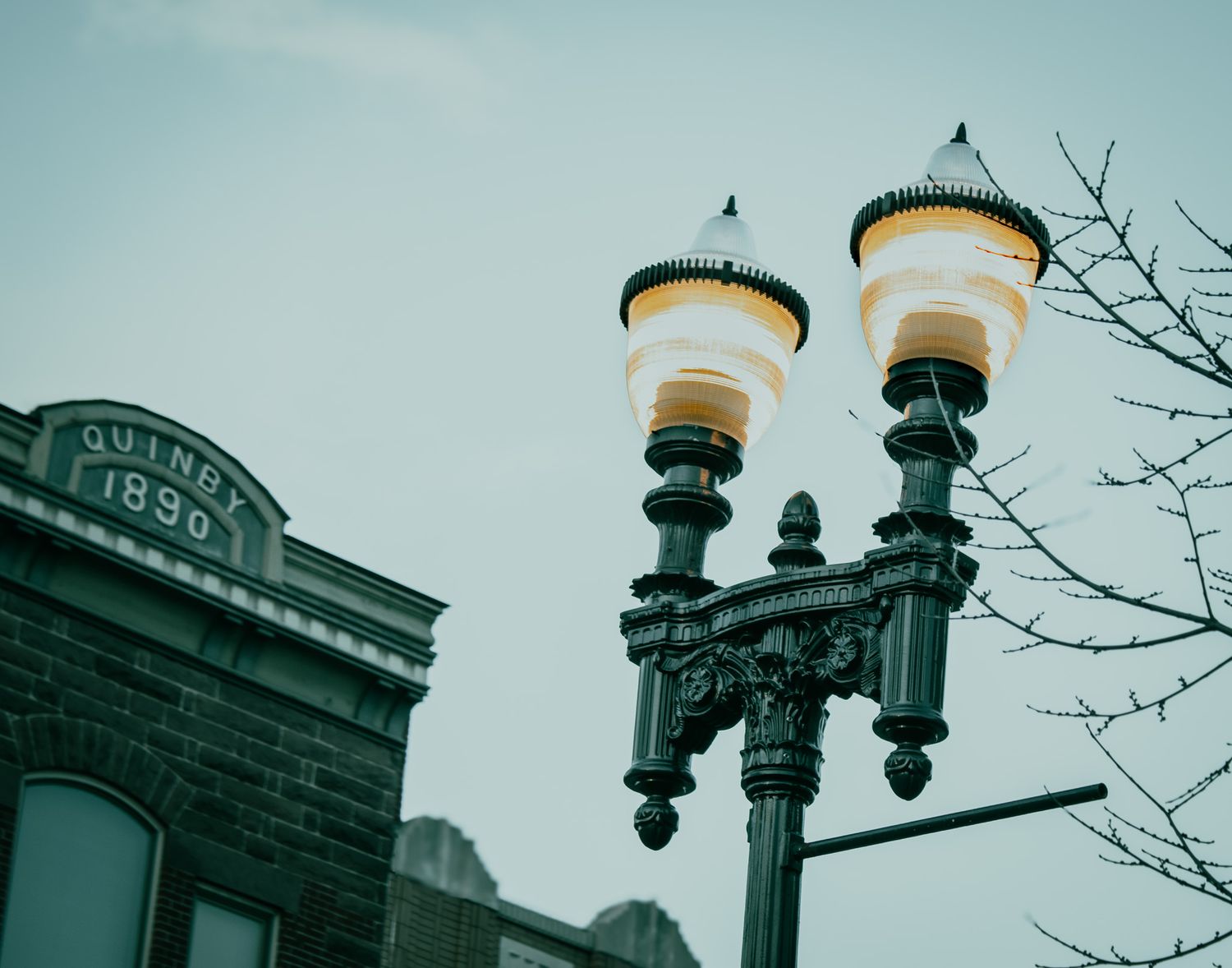 A light post in downtown Wooster