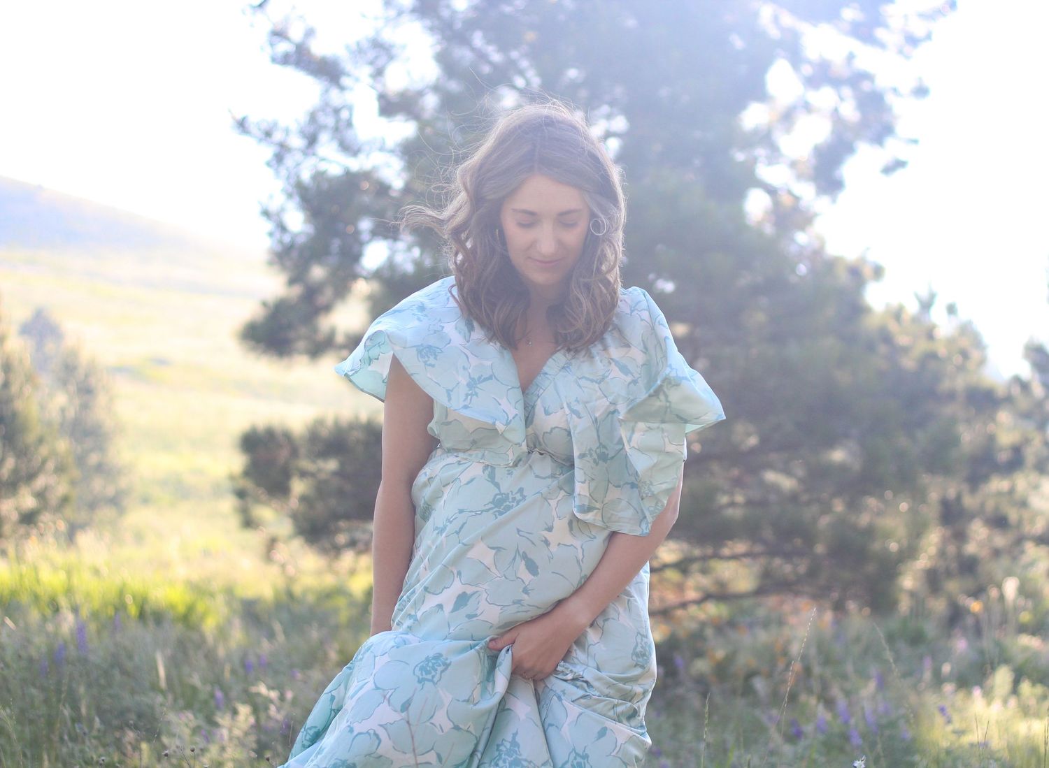 Missoula, Mt Maternity Portrait on hillside at sunrise
Kayla Sproles Photography 2025