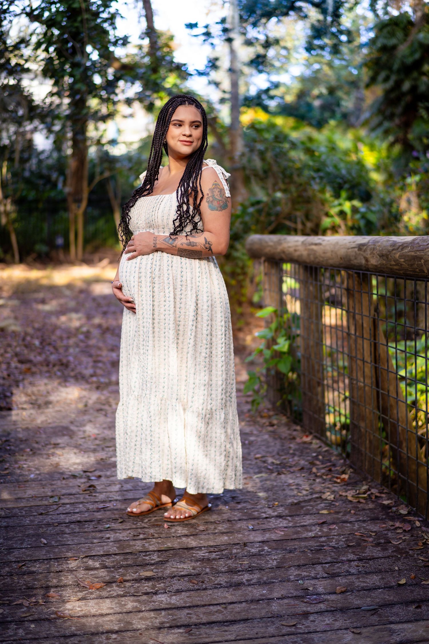 Outdoor maternity photoshoot at Azalea Park, Orlando, Orange County
