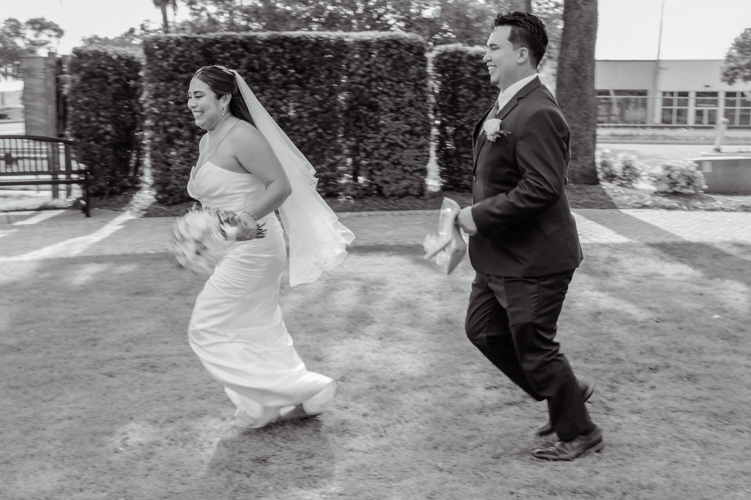 Candid wedding moments in downtown Haines City, Florida