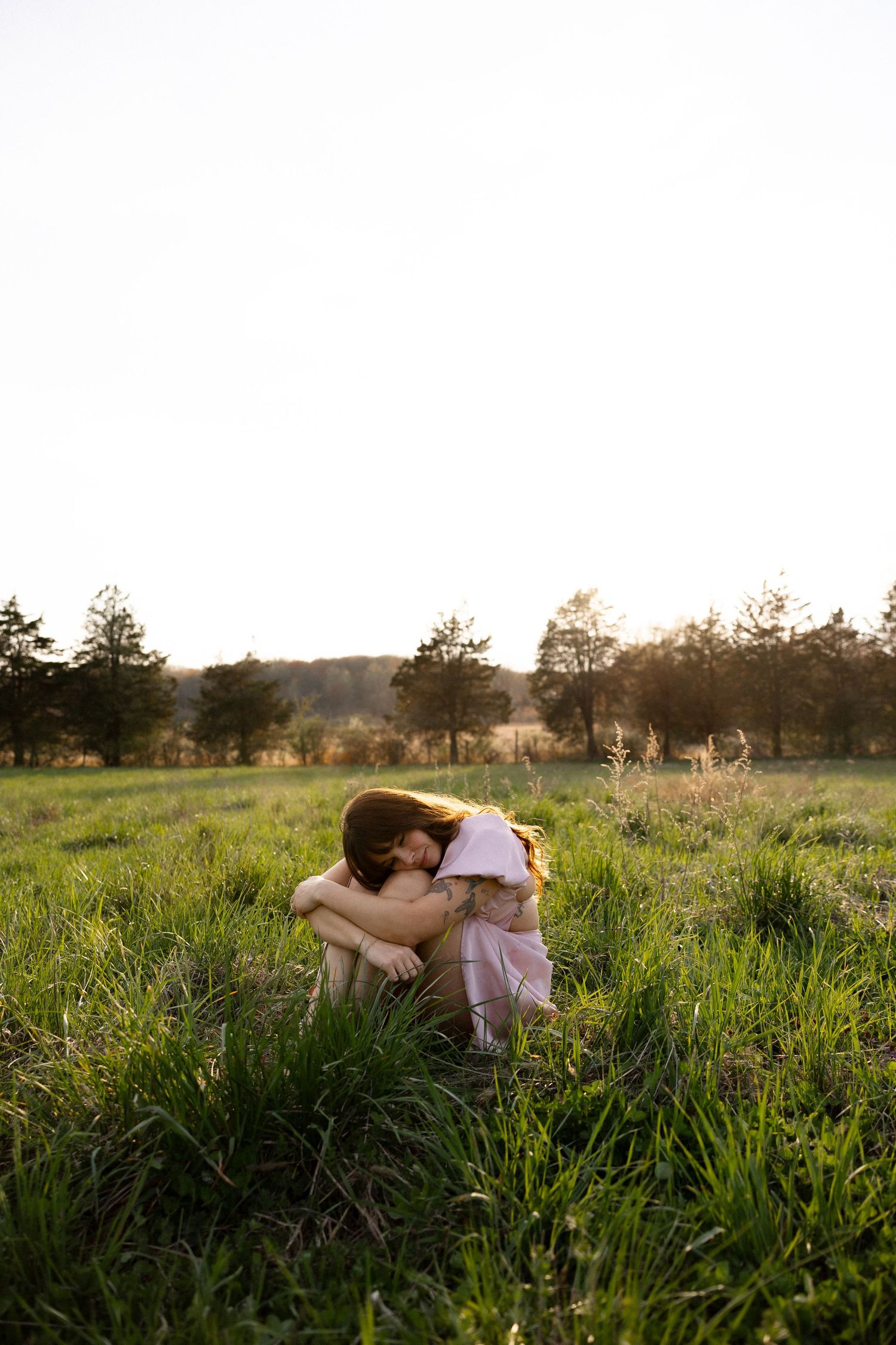 Mariah Ladia Photography branding photos in the grassy meadows