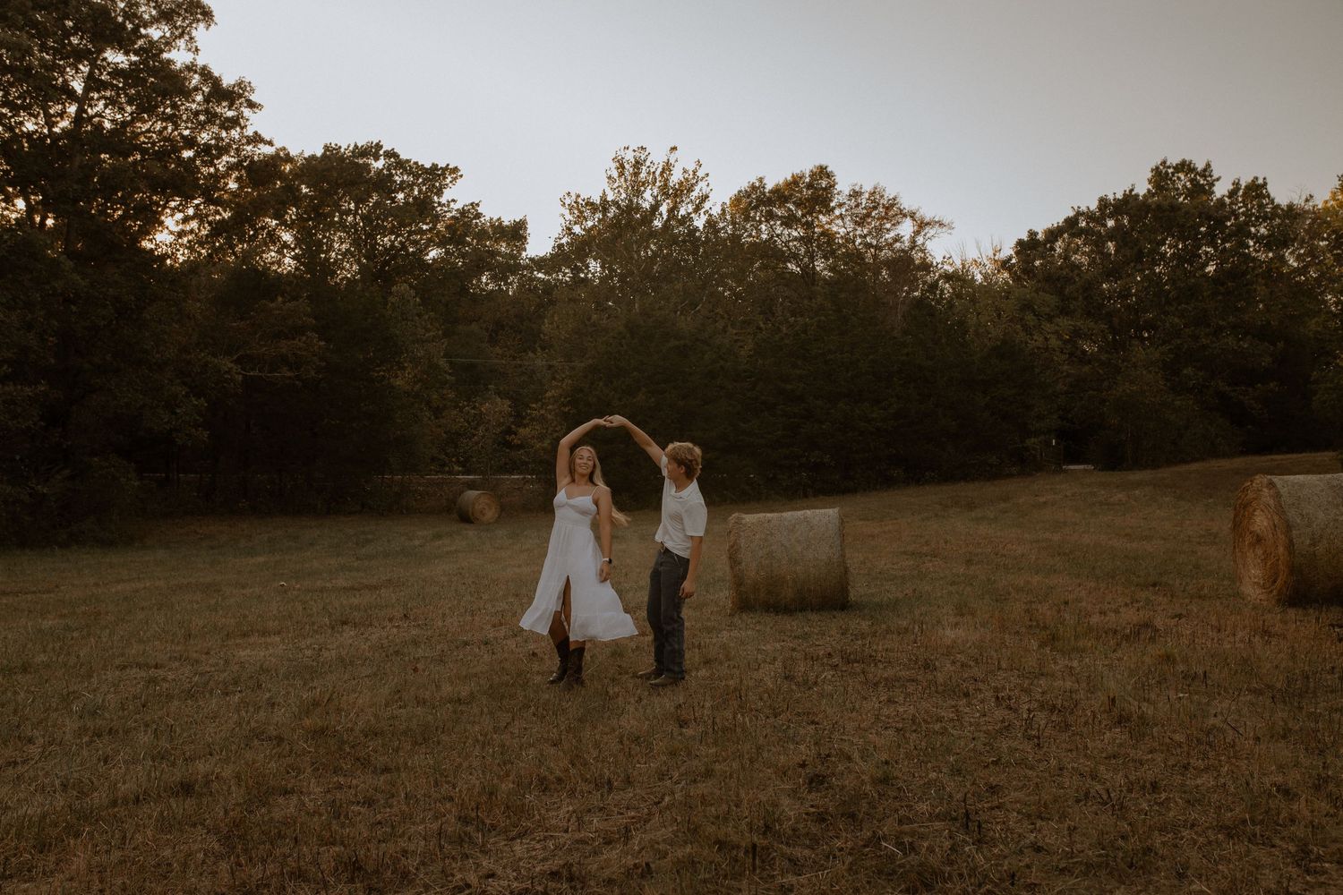 Franklin County photographer, Missouri photographer, STL photography, candid wedding, family, portraits near me, photography near me.
