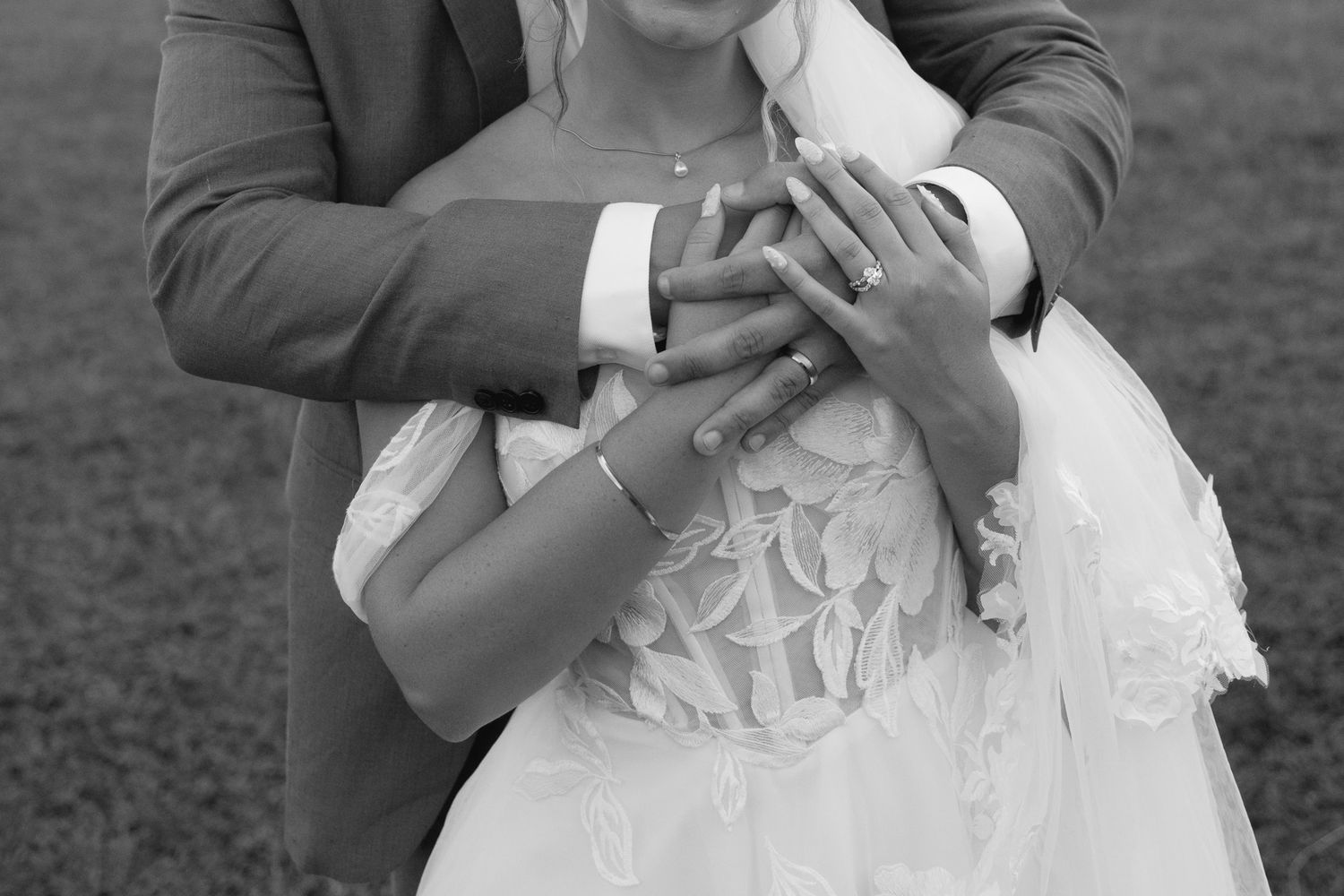 romantic image of a tennessee bride and groom