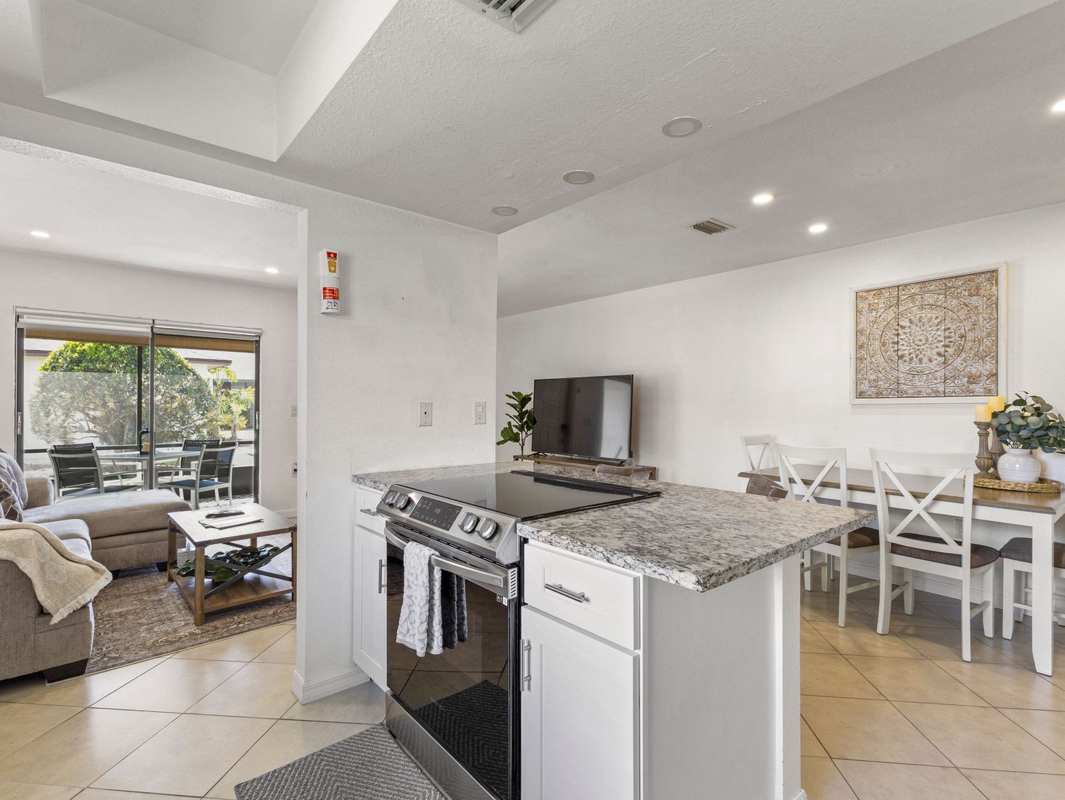 A picture of a kitchen island in Sebring, Florida.