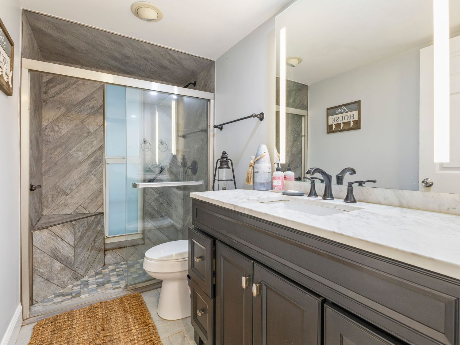 Master Bathroom in Sebring, Florida