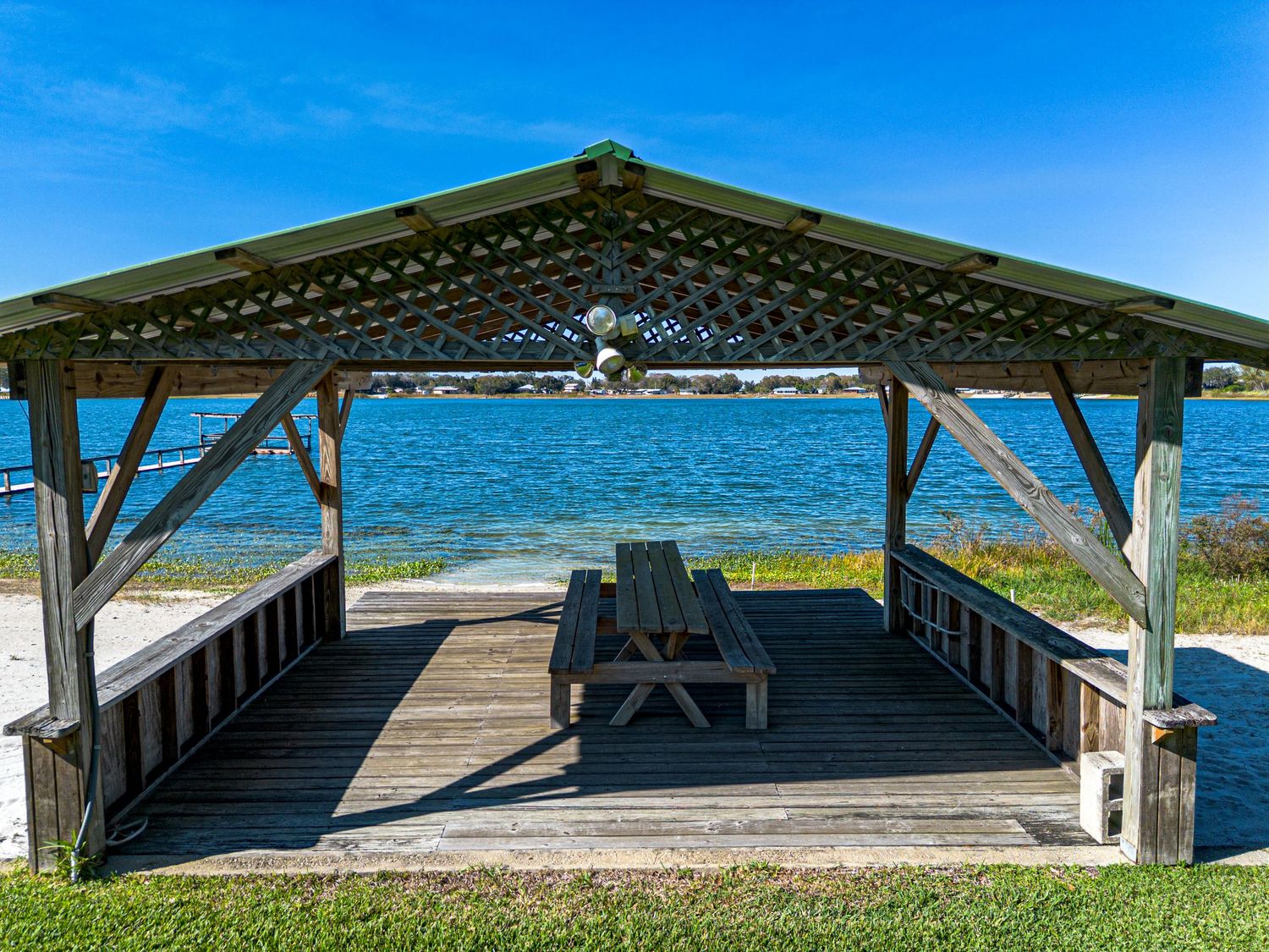 A drone photo of a dock on Clinch Lake Frostproof.