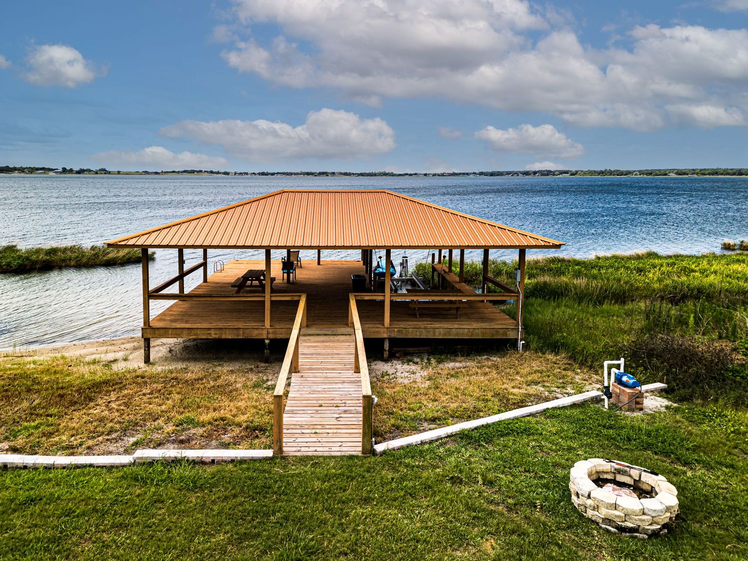 A drone photo of a boat dock on Lake Clinch in Frostproof, Florida