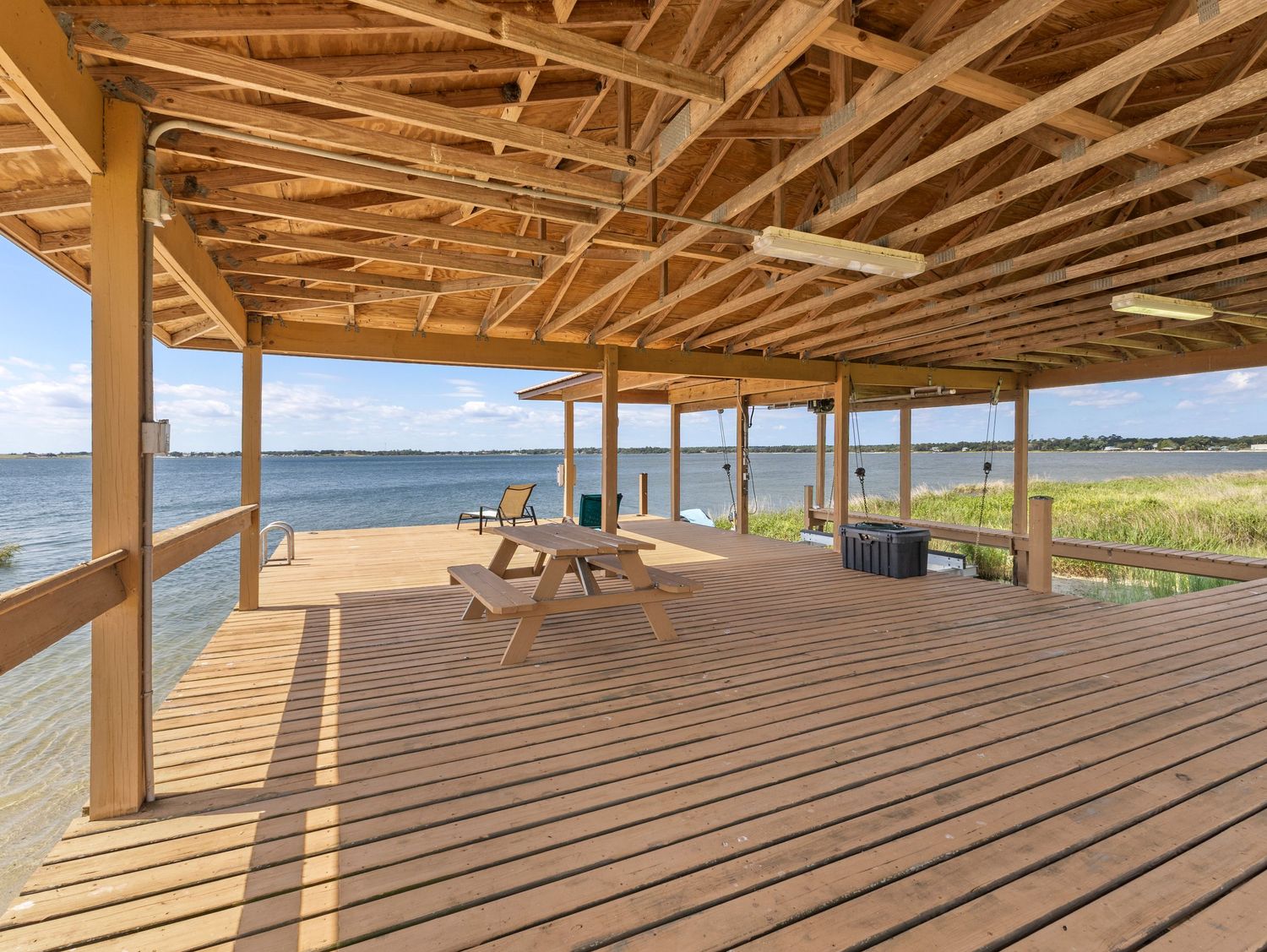 A picture of a boat dock in Frostproof, Florida