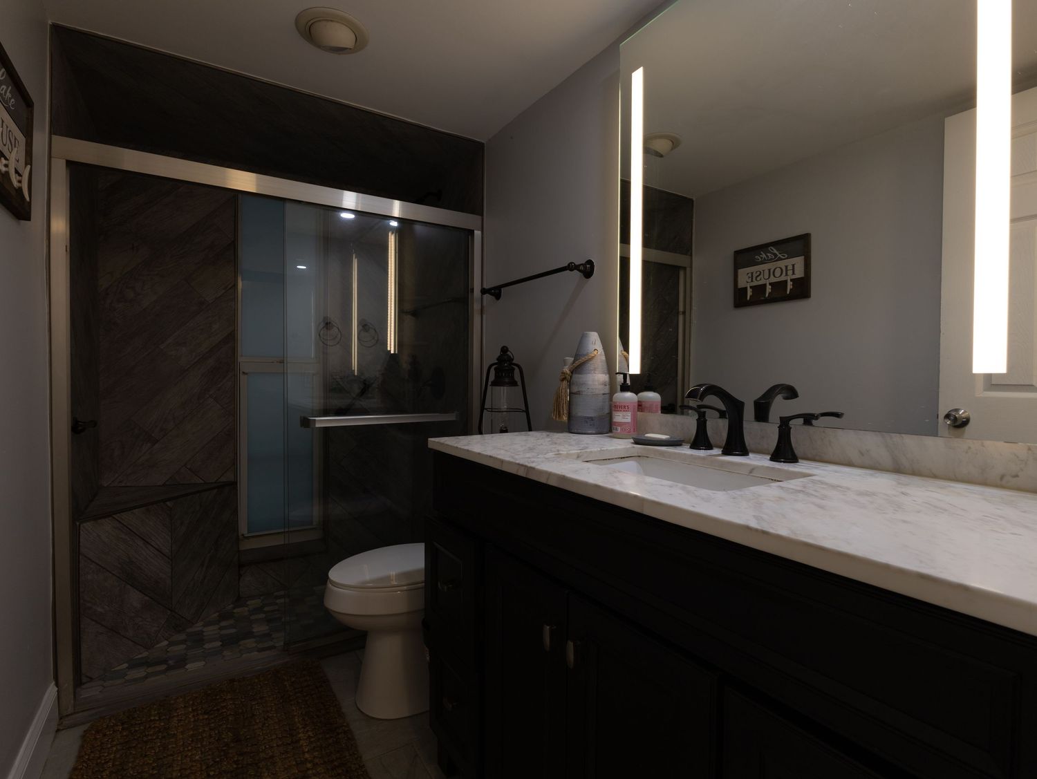 Master Bathroom in Sebring, Florida