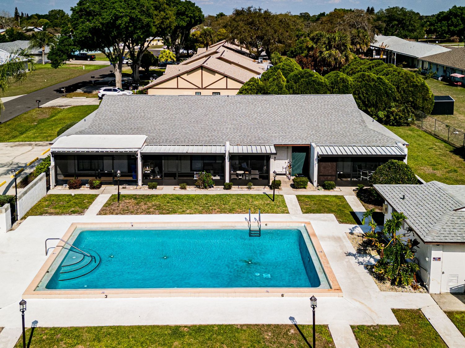 A picture of a pool.