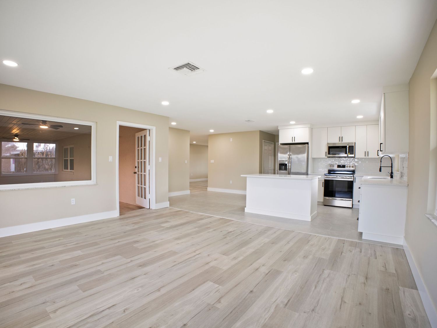 A picture of a dining room and kitchen in Sebring, Florida