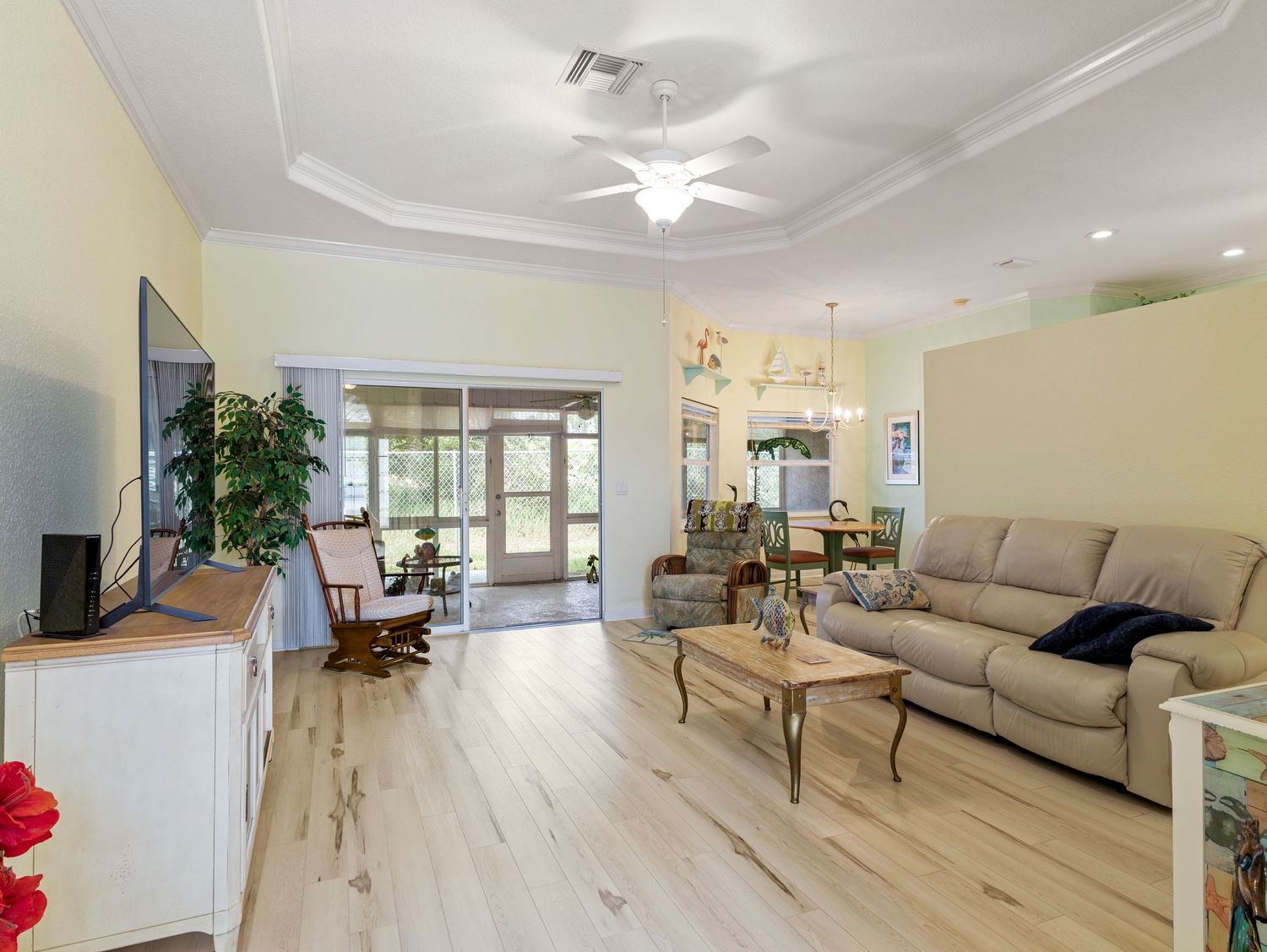 A picture of a living room.