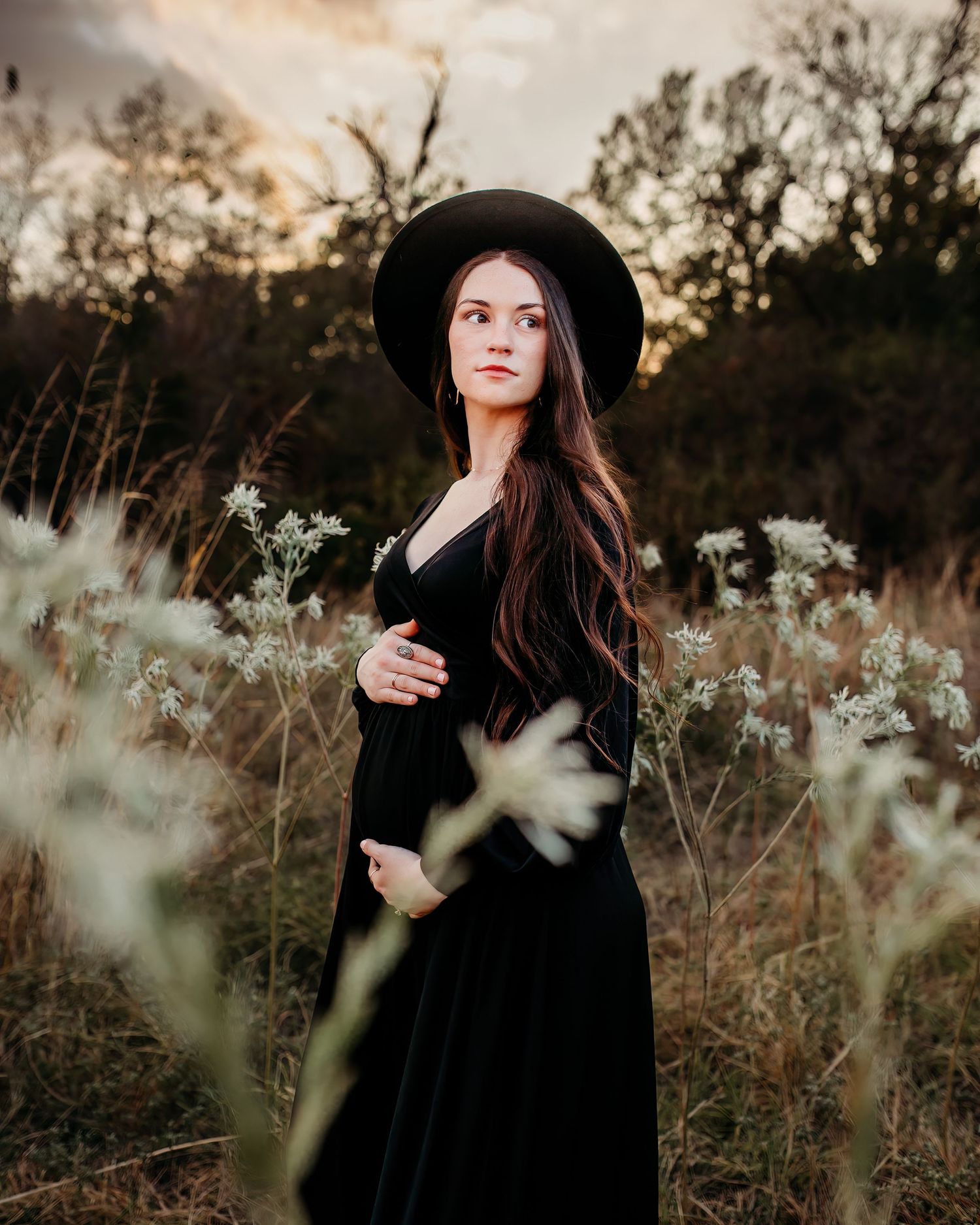 Golden hour maternity photographer in Keller TX