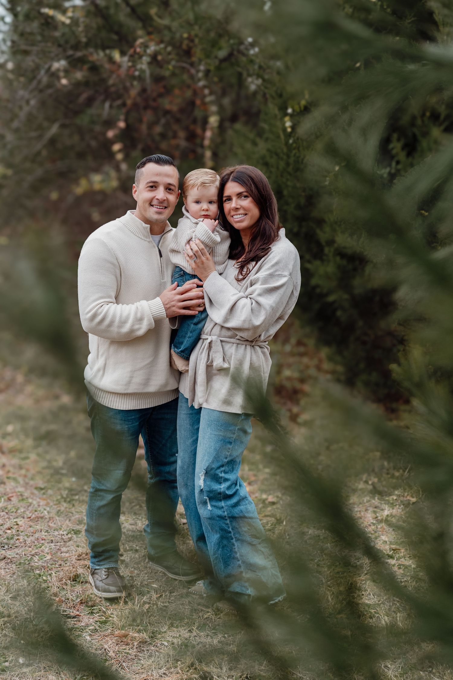 Family candid portrait photography session.