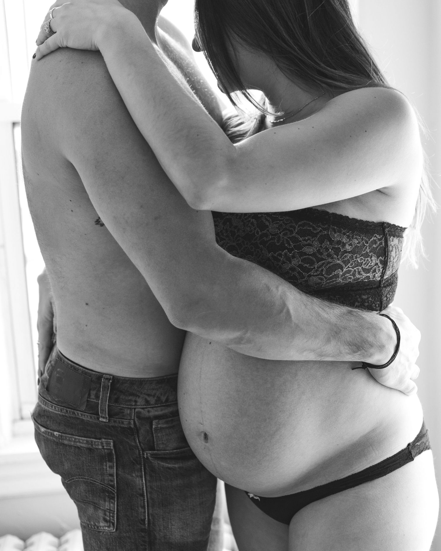 Maternity photos South Jersey emotional portrait boudoir.