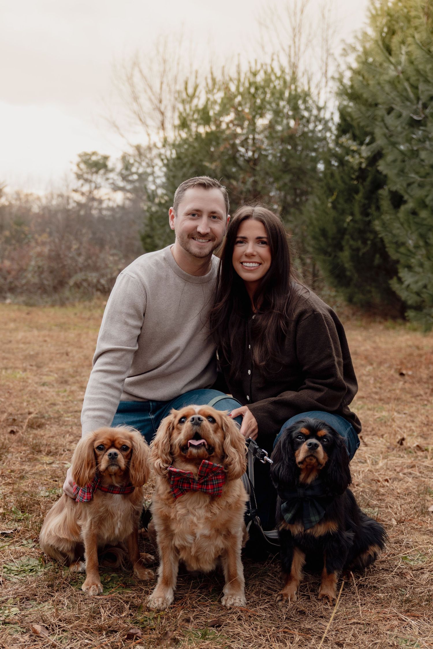 Family candid portrait photography session.