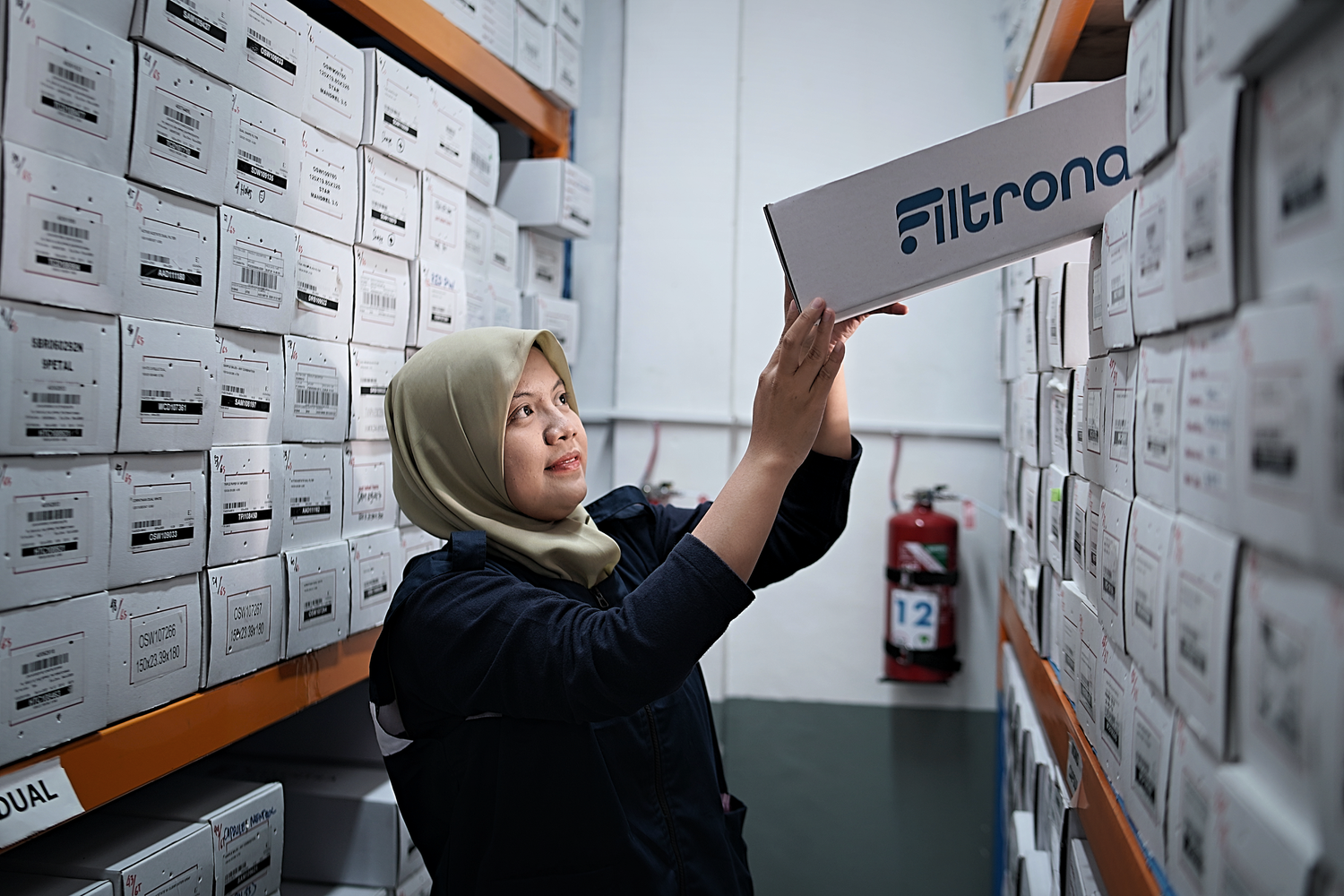 Portrait Branding untuk pengusaha dan top-tier profesional. Filtrona International Surabaya Industry by hilda art photography
