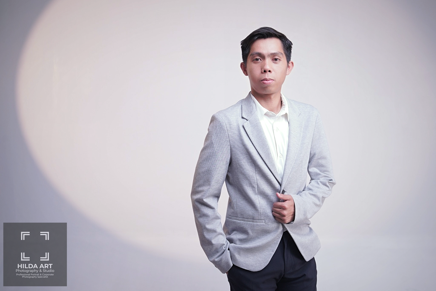 Foto branding profesional untuk pembicara dan tokoh publik.