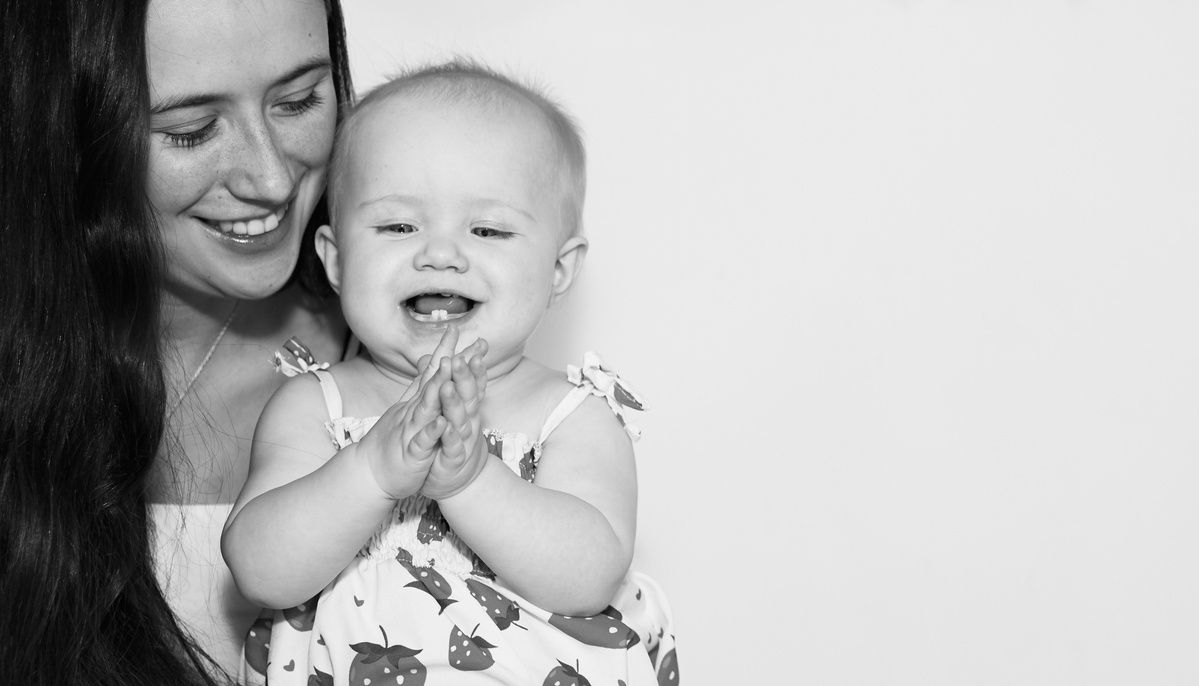 First birthday cake smash style family photography session in New Zealand