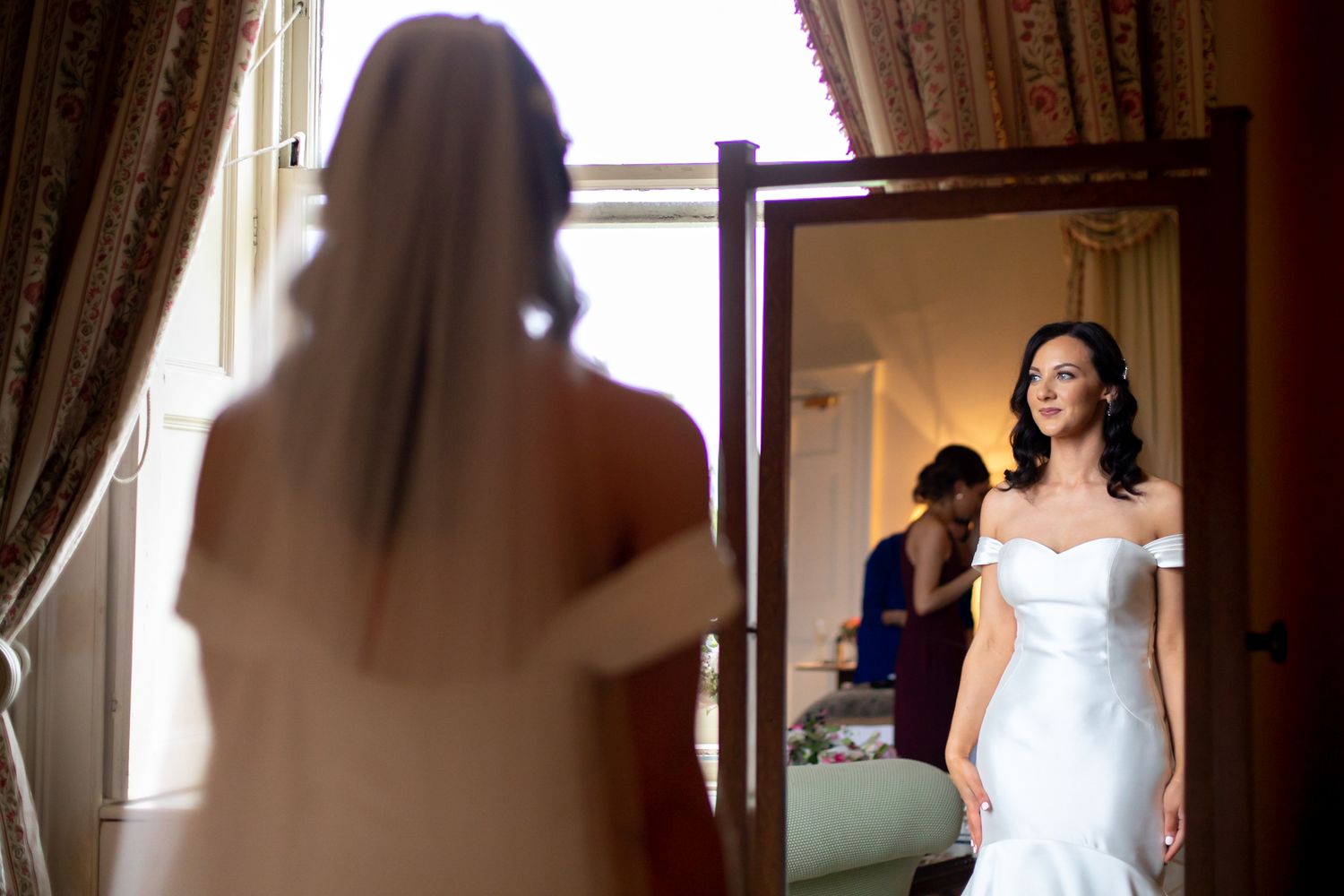 Candid bridal preparation documentary photography session before the wedding